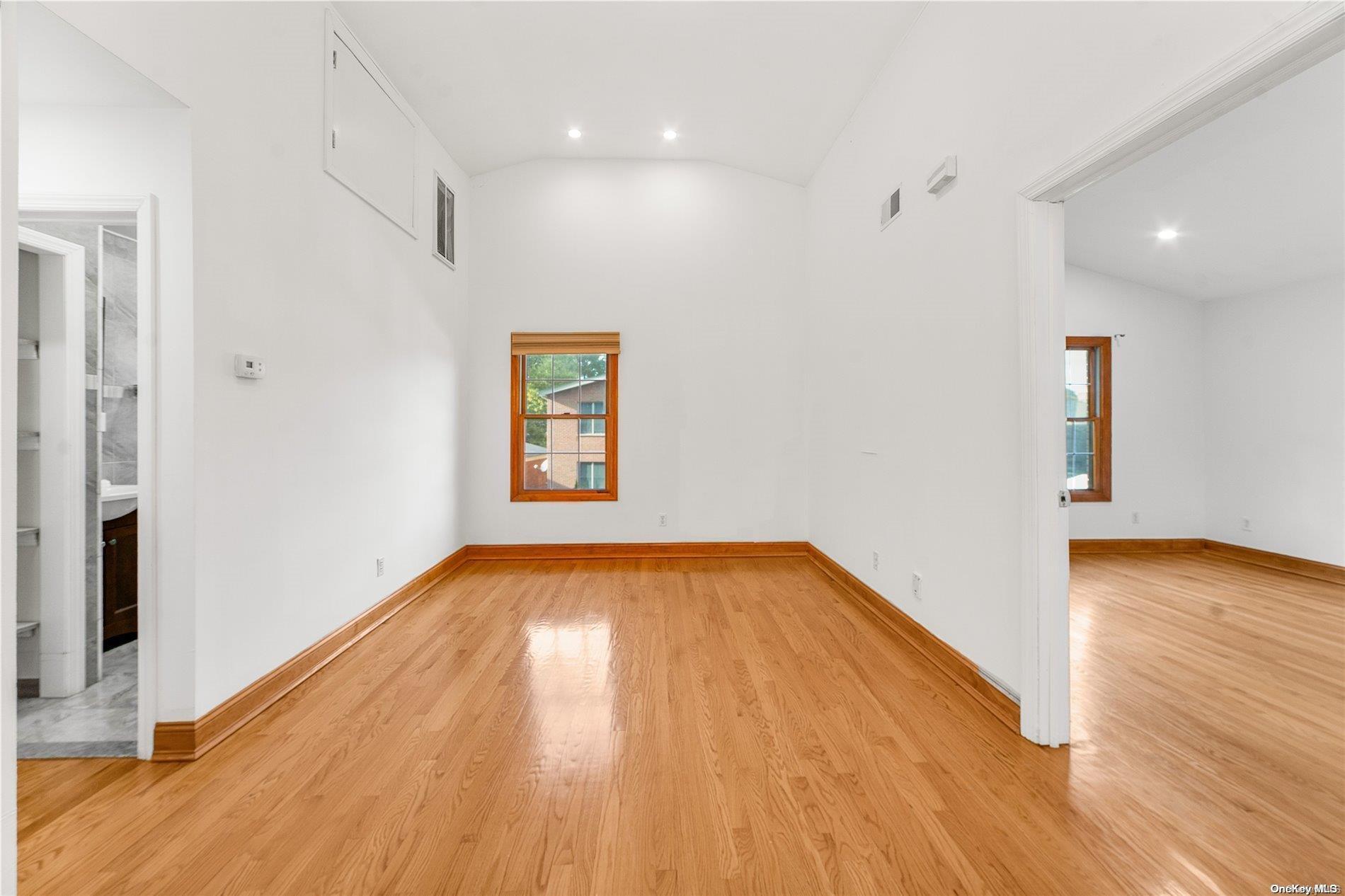 Single Family 86th  Queens, NY 11427, MLS-L3584566-12