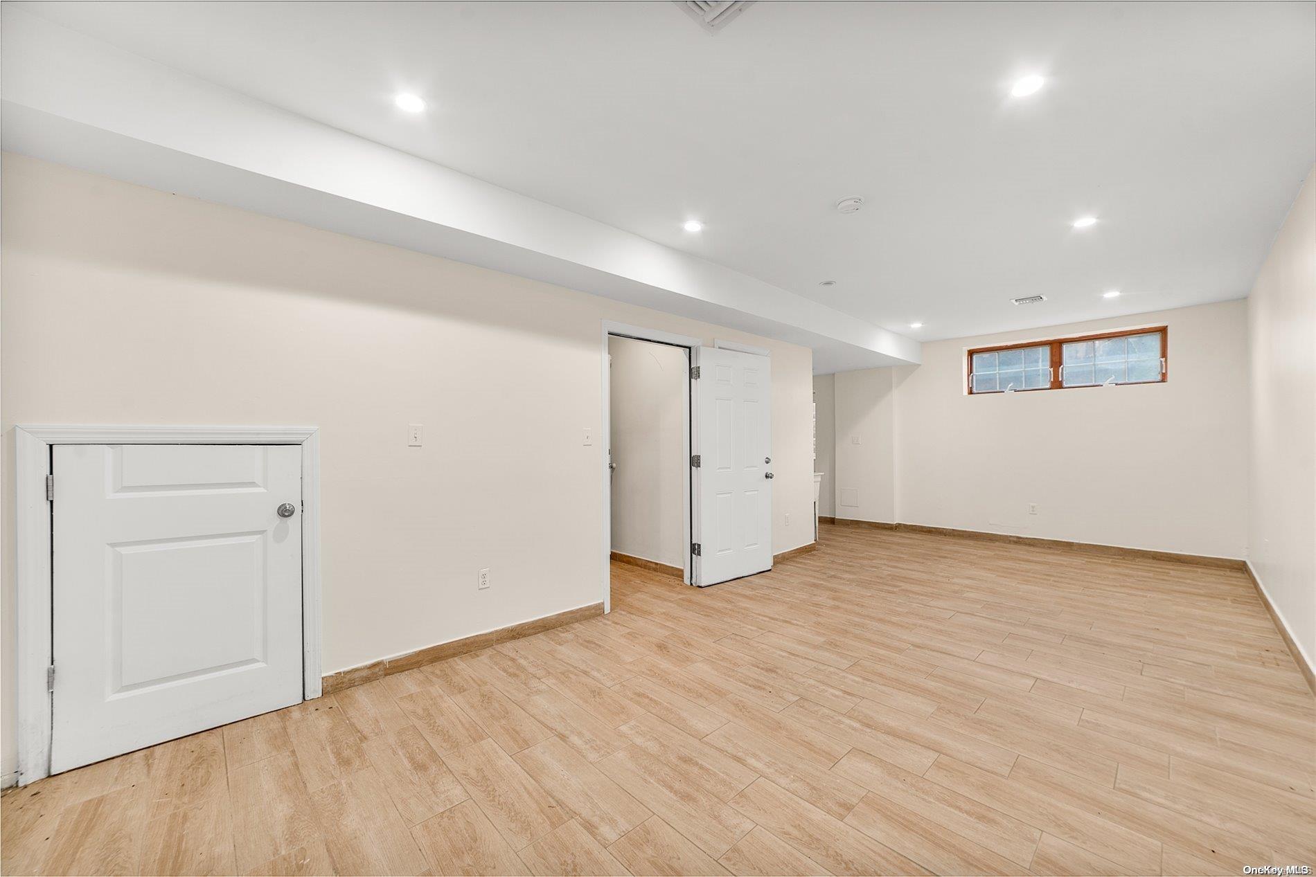 Single Family 86th  Queens, NY 11427, MLS-L3584566-19
