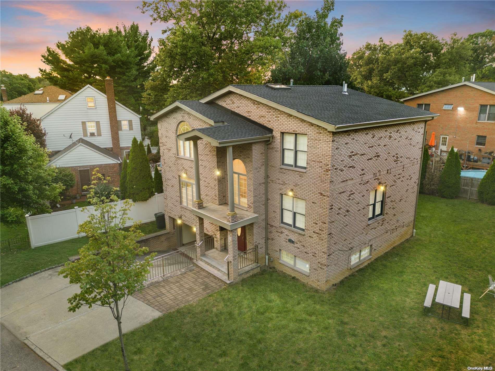 Single Family 86th  Queens, NY 11427, MLS-L3584566-2