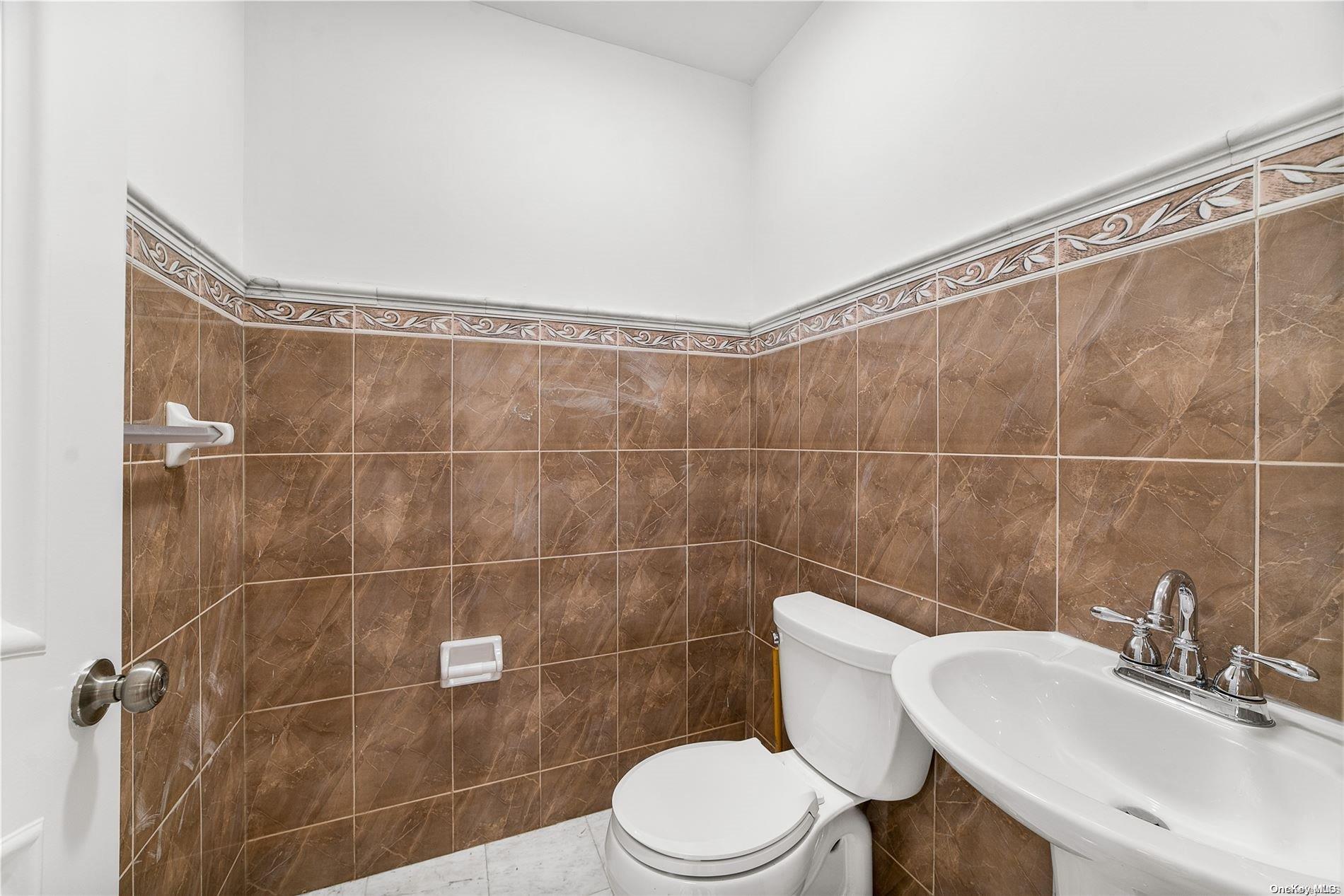 Single Family 86th  Queens, NY 11427, MLS-L3584566-21