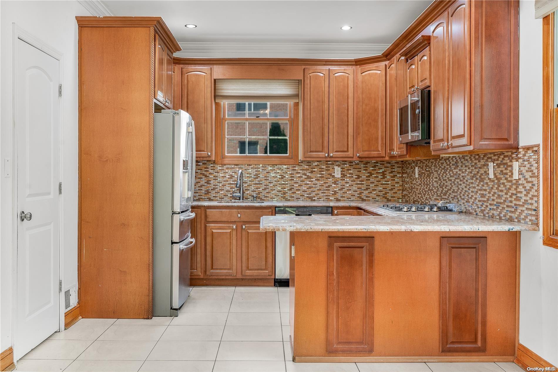 Single Family 86th  Queens, NY 11427, MLS-L3584566-4