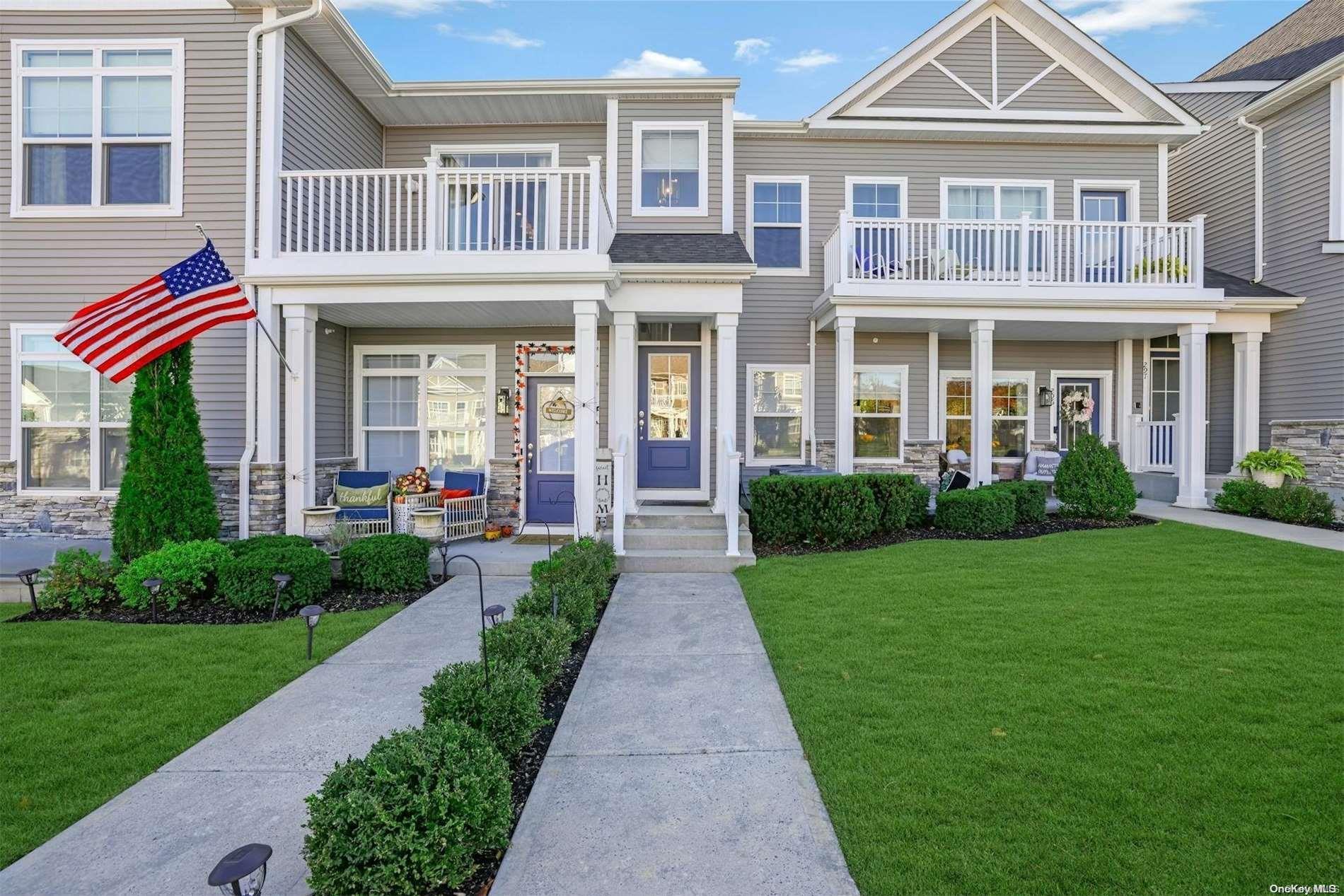 Condo in Brookhaven - Silver Timber  Suffolk County, NY 11980