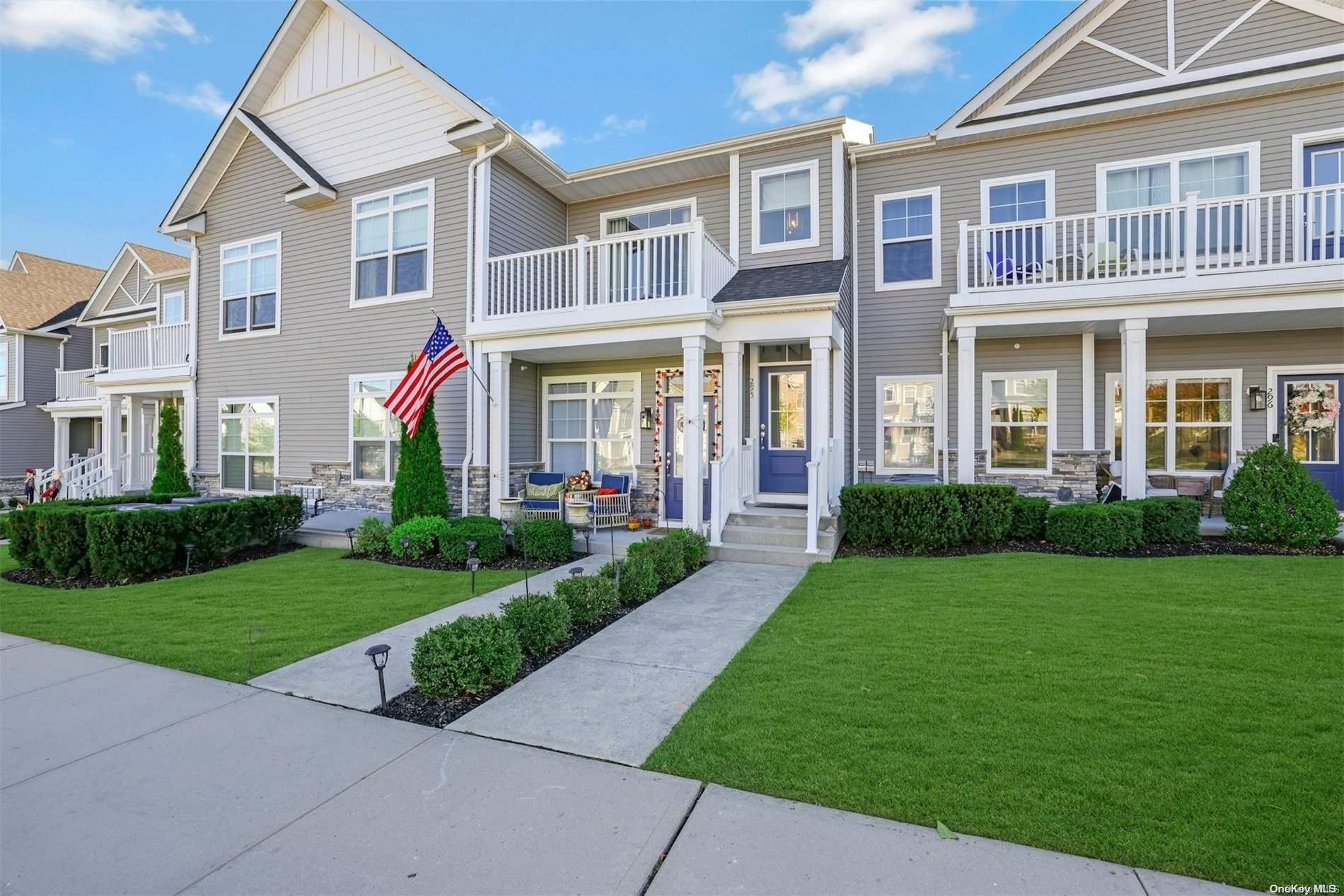 Condo Silver Timber  Suffolk County, NY 11980, MLS-L3584830-2