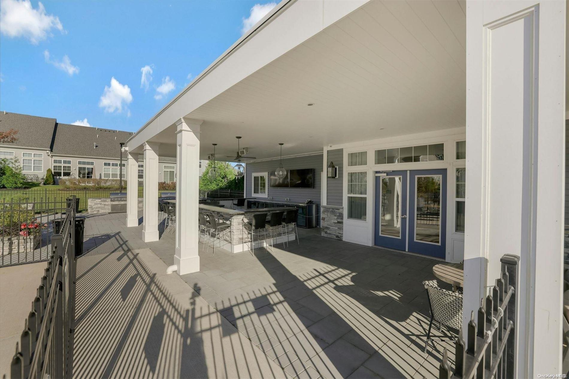 Condo Silver Timber  Suffolk County, NY 11980, MLS-L3584830-29