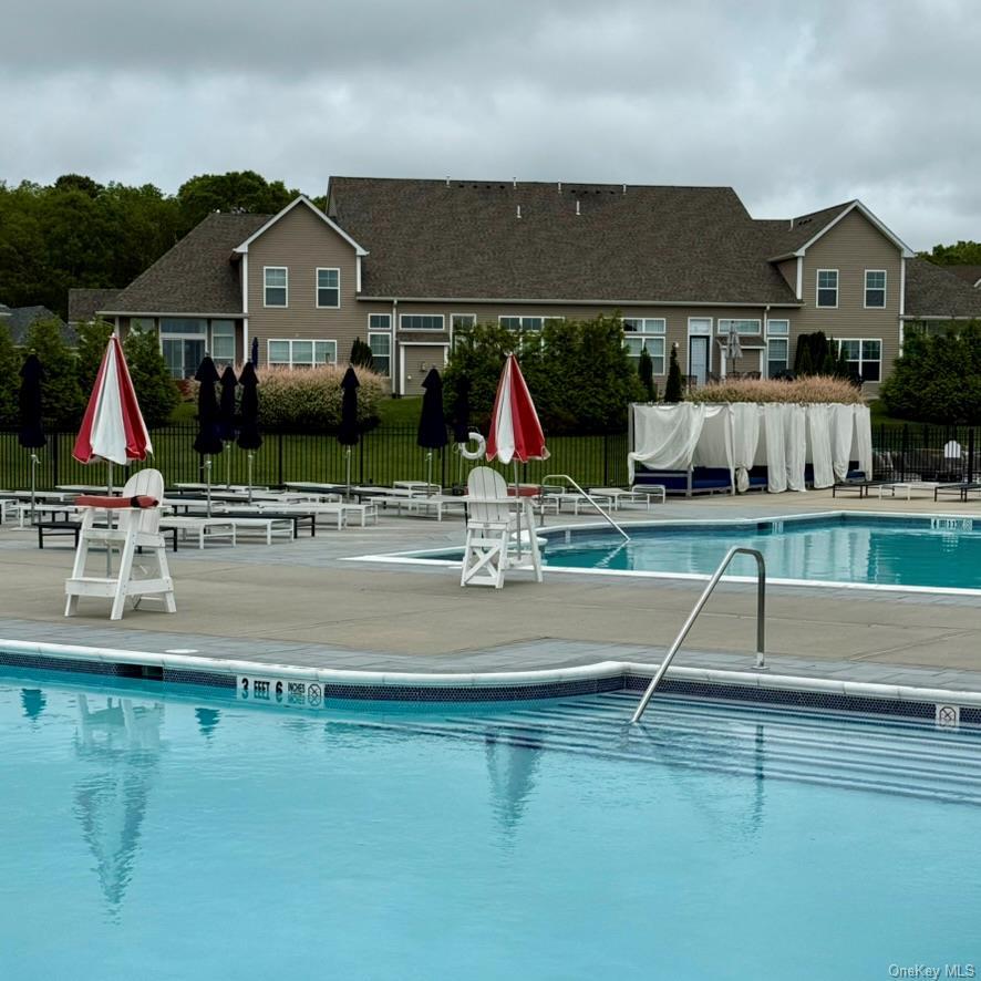 Condo Silver Timber  Suffolk County, NY 11980, MLS-L3584830-31
