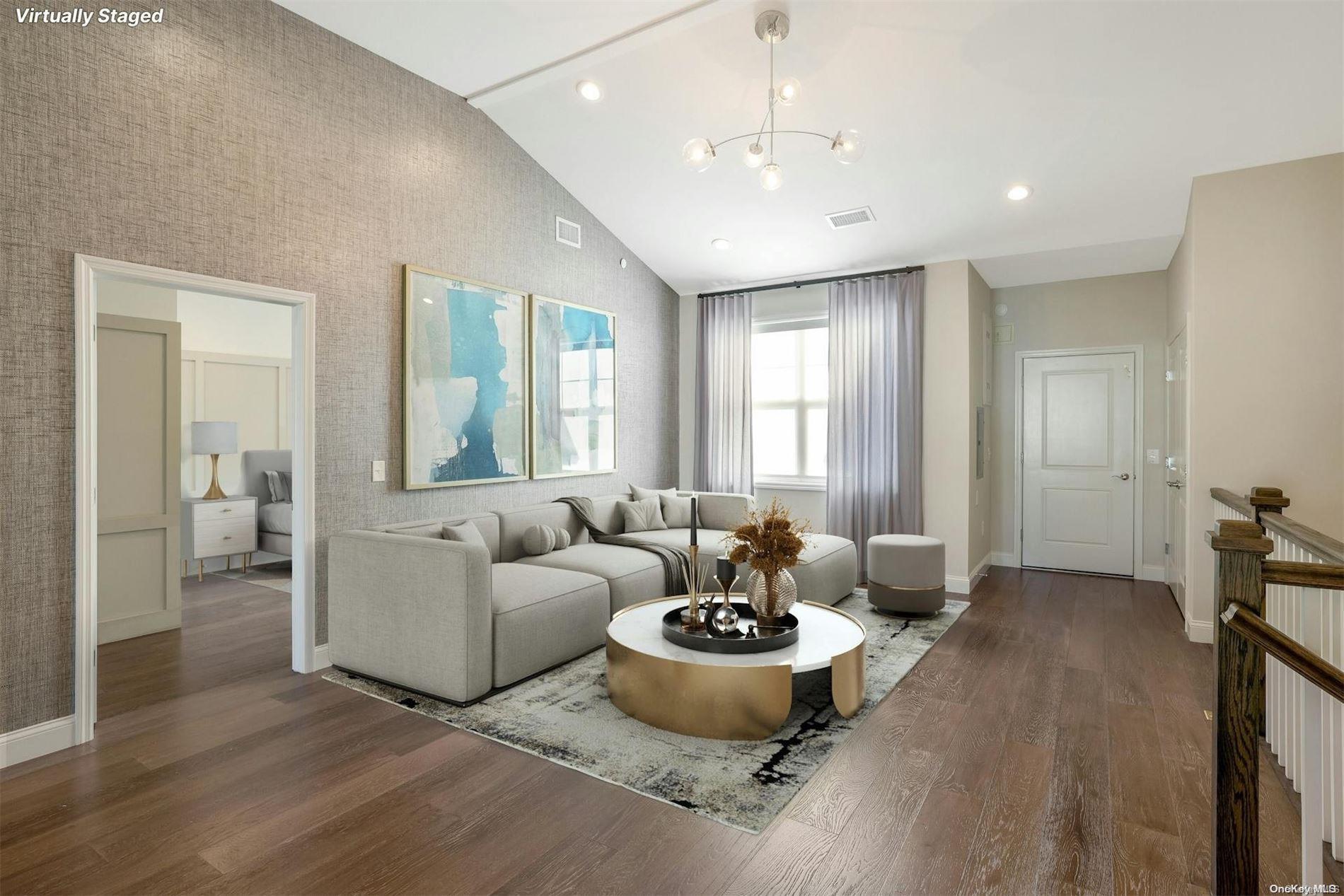 Condo Silver Timber  Suffolk County, NY 11980, MLS-L3584830-4