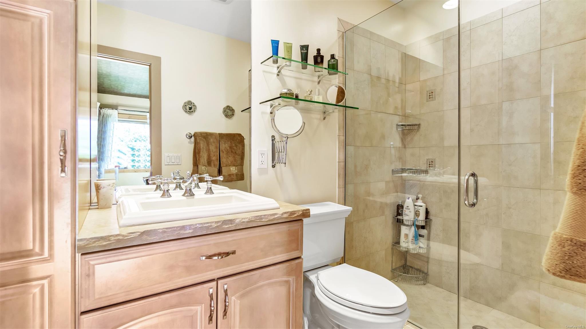 Single Family Oceanview  Suffolk County, NY 11968, MLS-L3584881-25