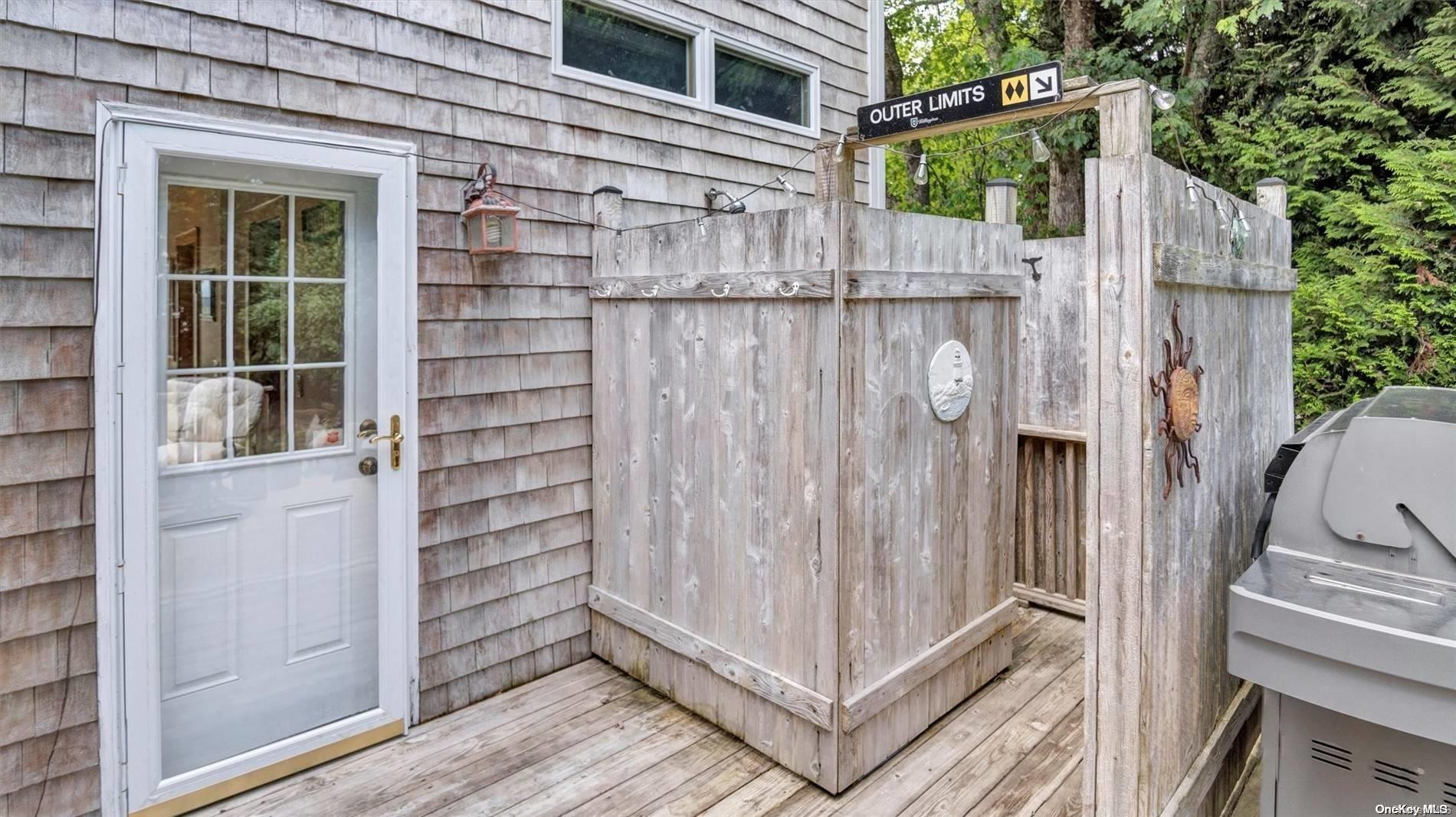 Single Family Oceanview  Suffolk County, NY 11968, MLS-L3584881-33