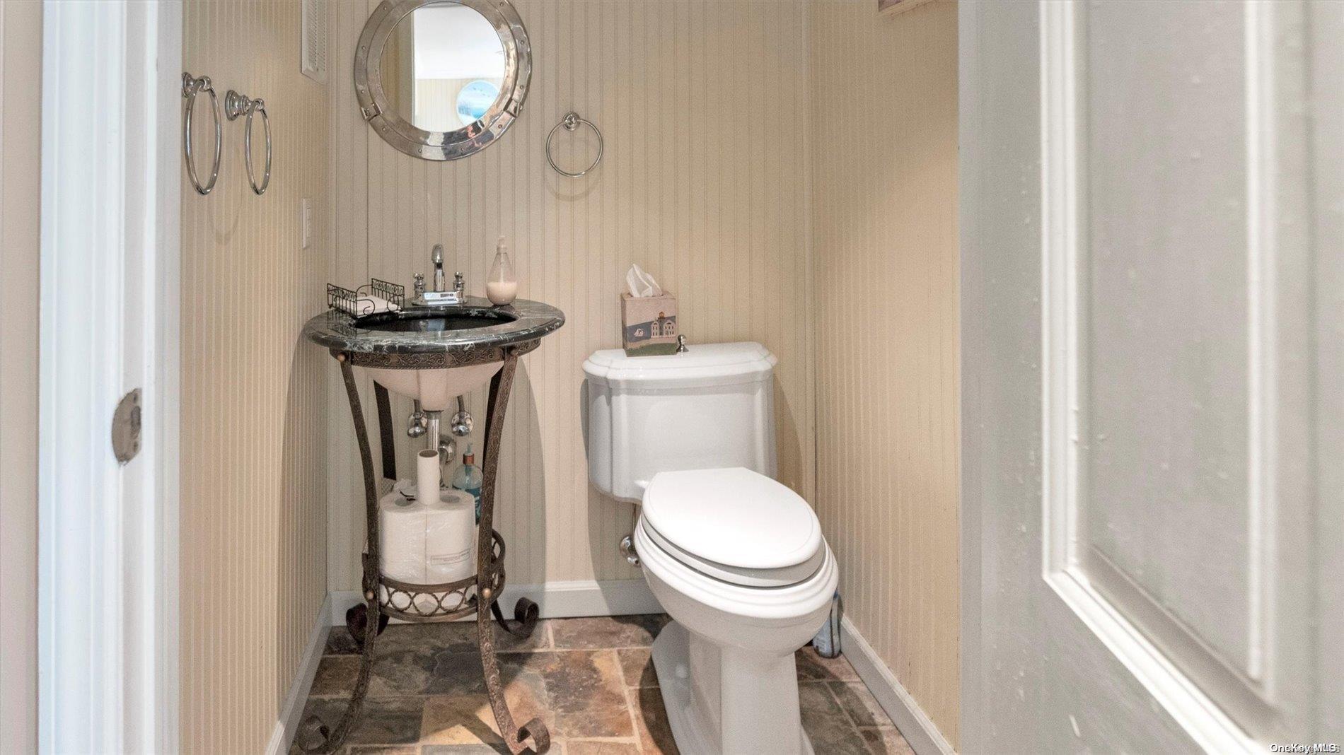 Single Family Oceanview  Suffolk County, NY 11968, MLS-L3584881-39