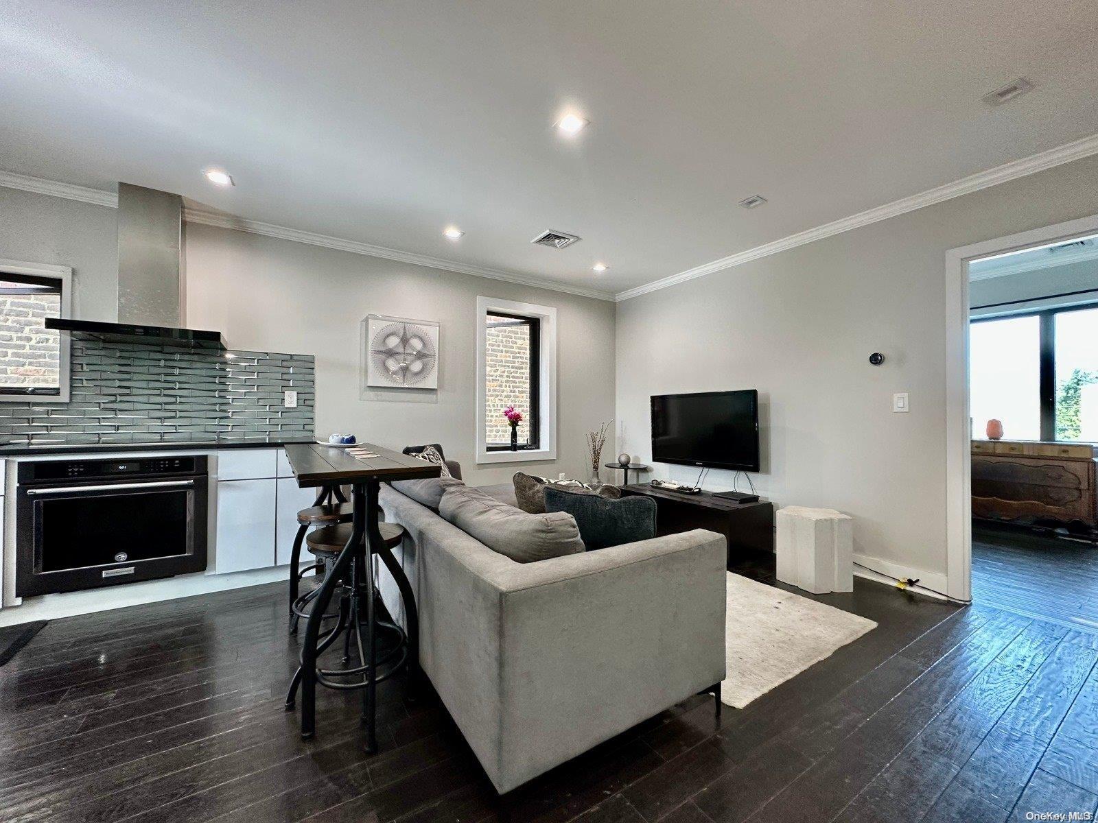 Single Family Ditmars  Queens, NY 11105, MLS-L3585178-5