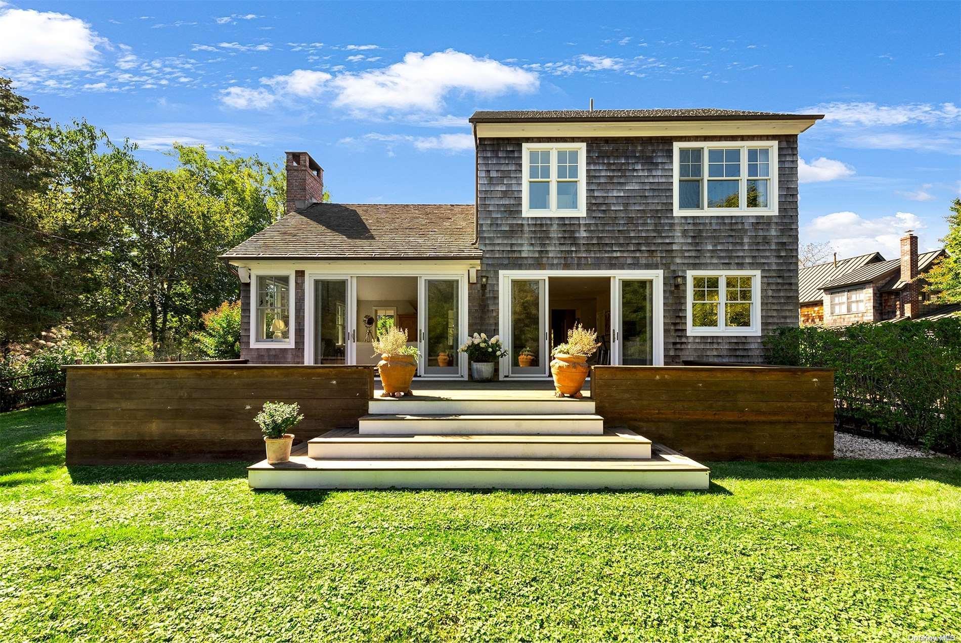 Single Family Glover  Suffolk County, NY 11963, MLS-L3585293-15