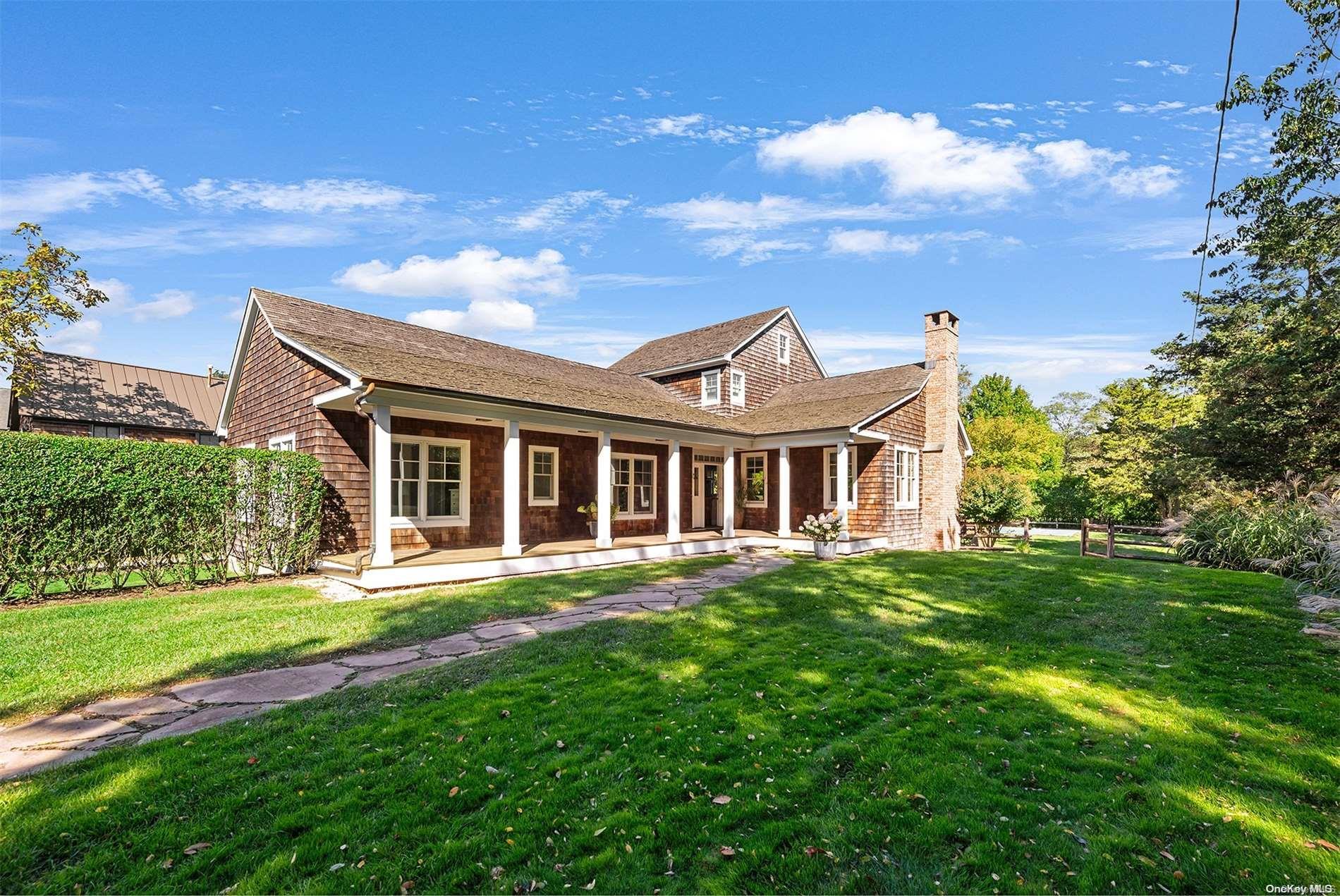 Single Family Glover  Suffolk County, NY 11963, MLS-L3585293-2