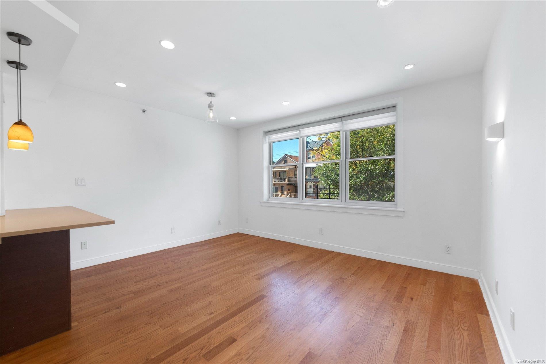 Condo 19th  Brooklyn, NY 11229, MLS-L3585309-2
