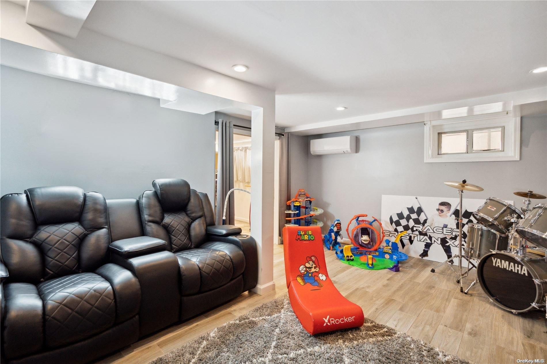 Single Family 219th  Queens, NY 11428, MLS-L3585470-23