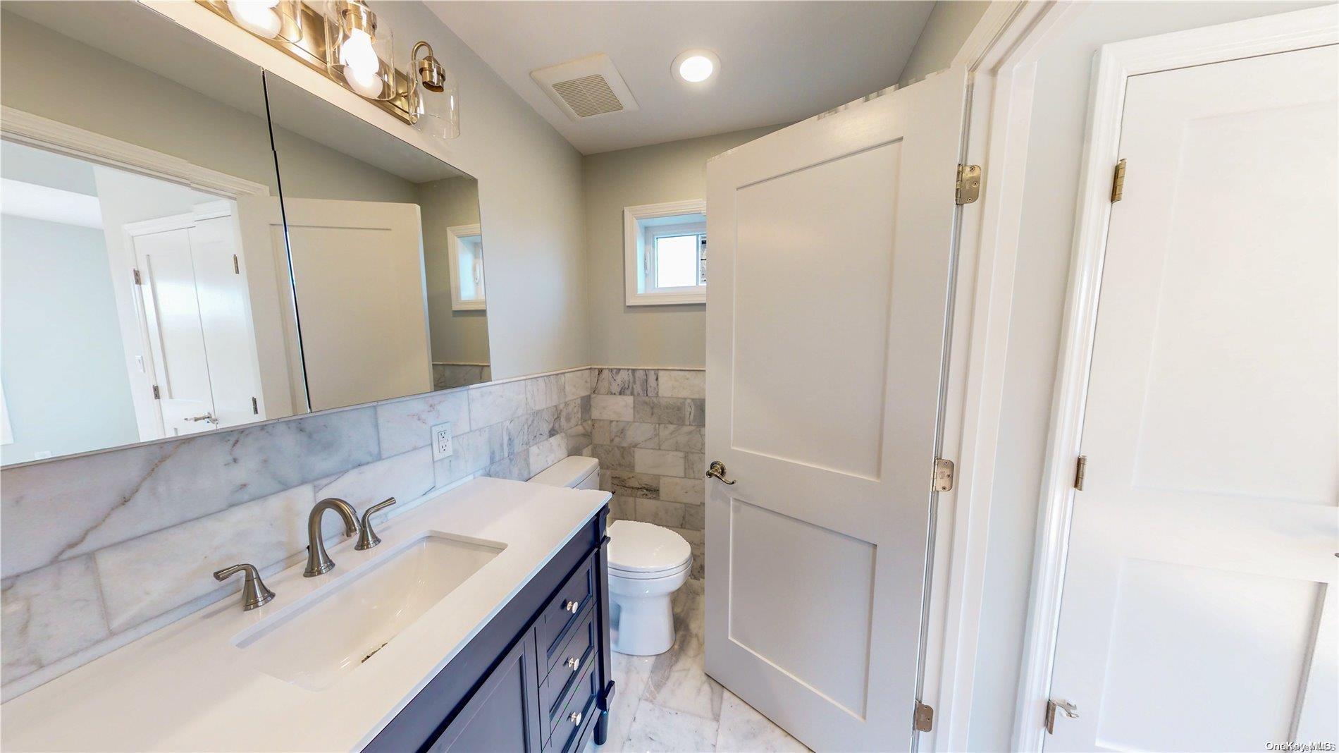 Single Family North  Nassau County, NY 11518, MLS-L3585487-22