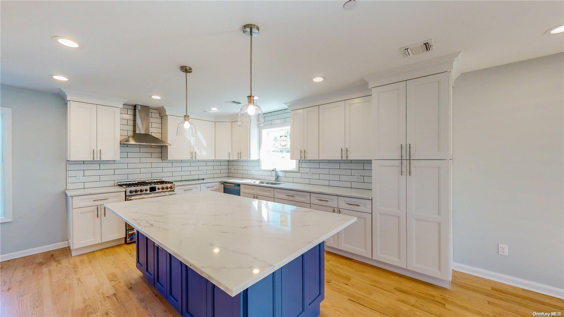 Single Family North  Nassau County, NY 11518, MLS-L3585487-4