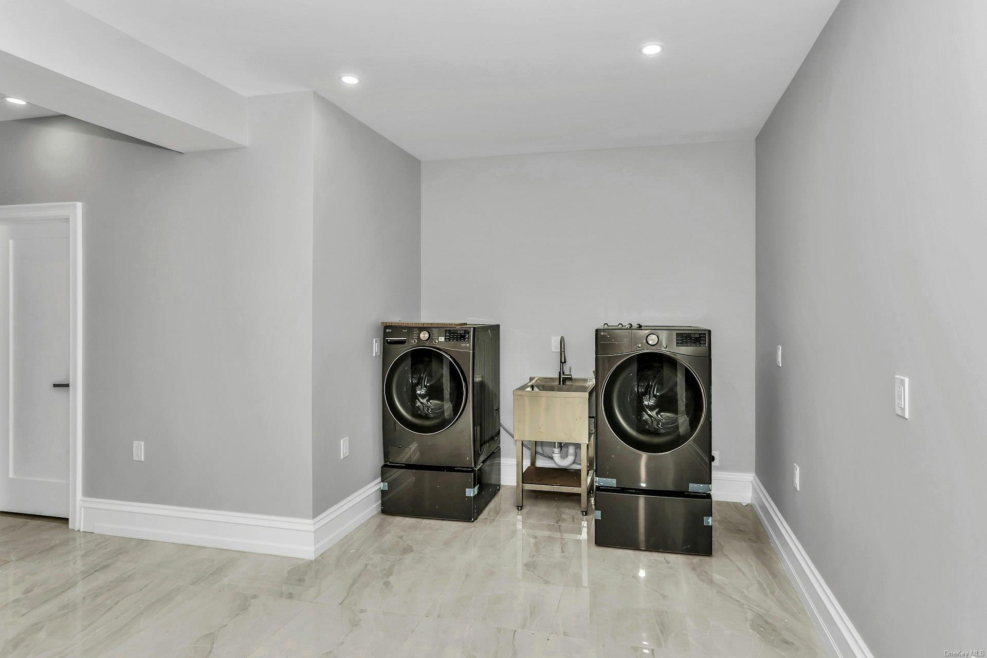 Single Family 81st  Queens, NY 11004, MLS-L3585539-25
