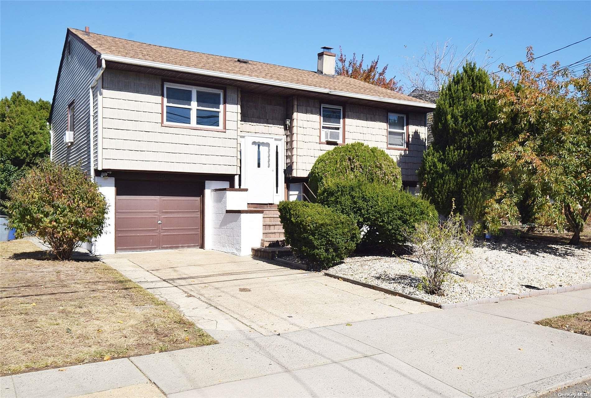 Single Family 1st  Nassau County, NY 11520, MLS-L3585713-2