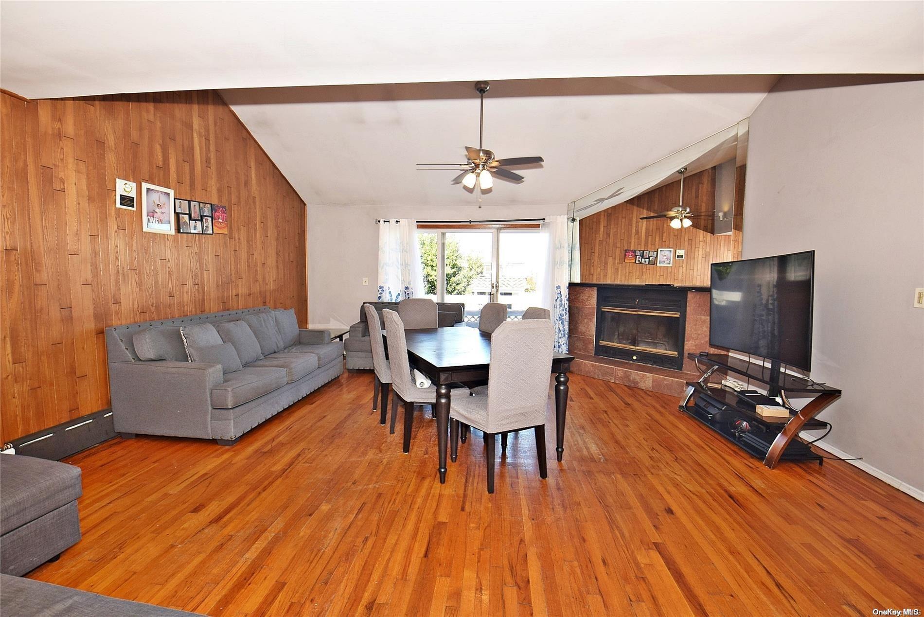 Single Family 1st  Nassau County, NY 11520, MLS-L3585713-6