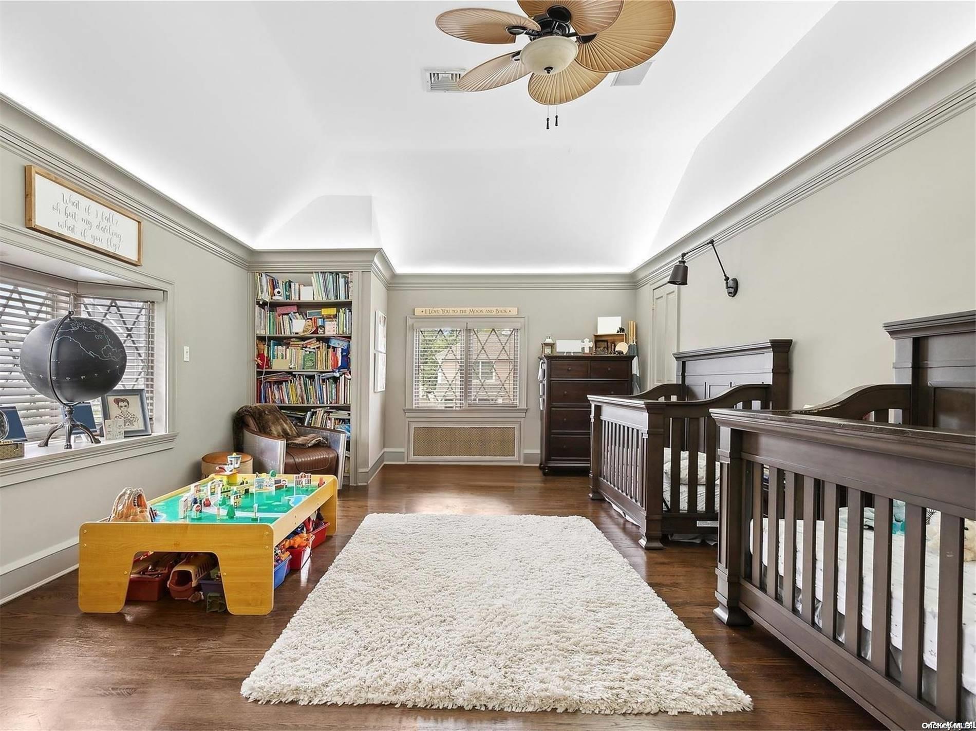 Single Family Royal Court  Nassau County, NY 11570, MLS-L3585727-29