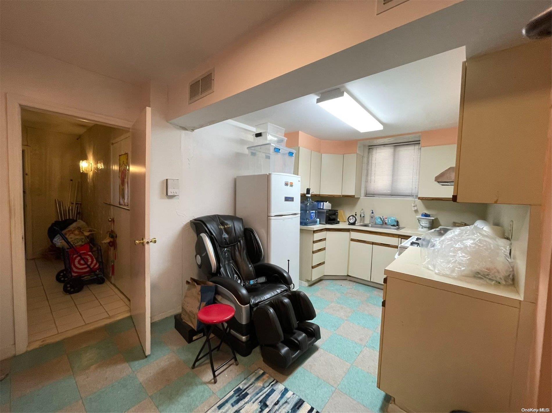 Single Family Corona  Queens, NY 11373, MLS-L3585742-4