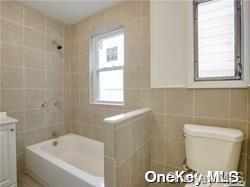 Single Family 211th  Queens, NY 11428, MLS-L3585770-4