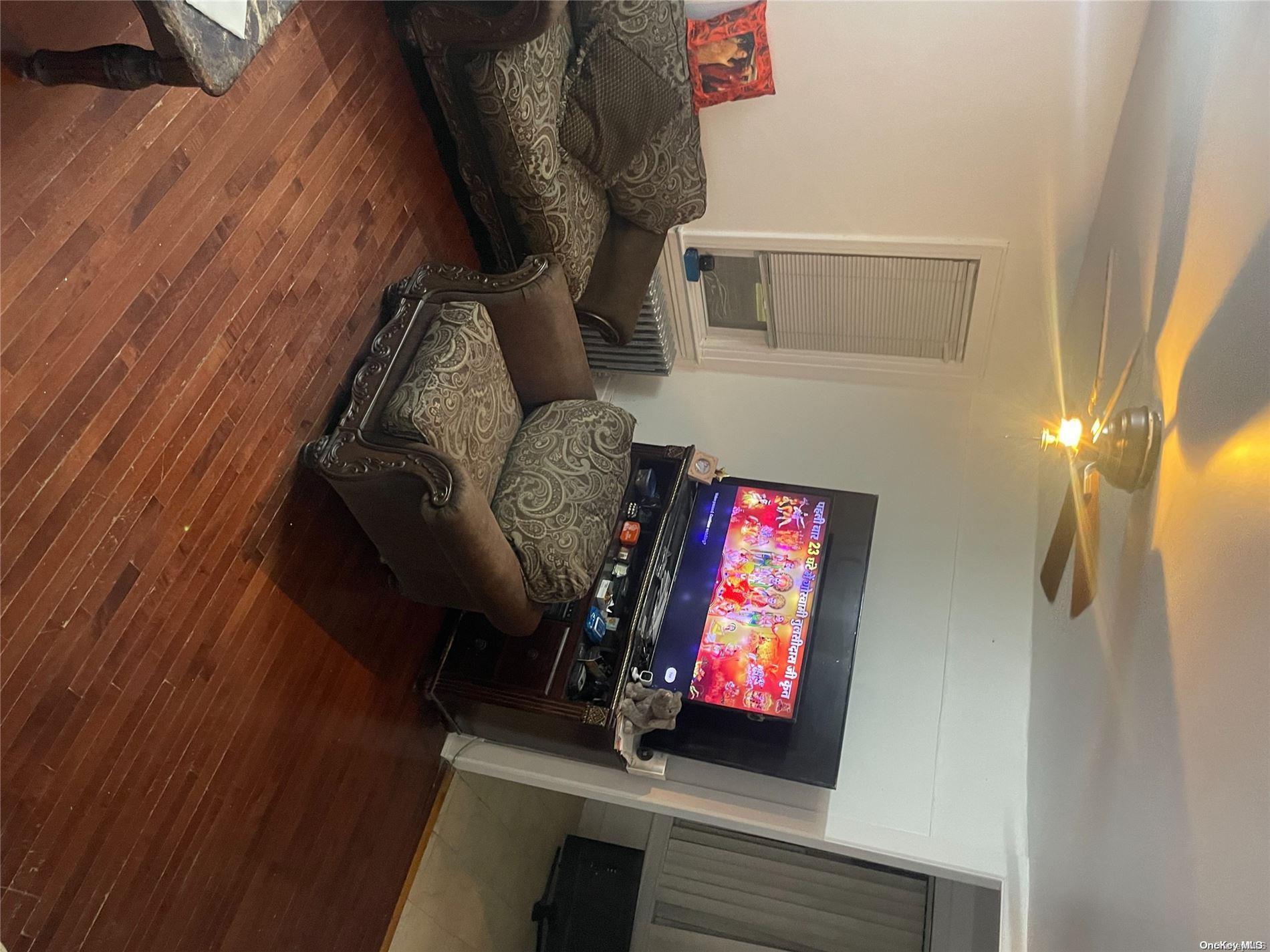 Single Family 211th  Queens, NY 11428, MLS-L3585770-8