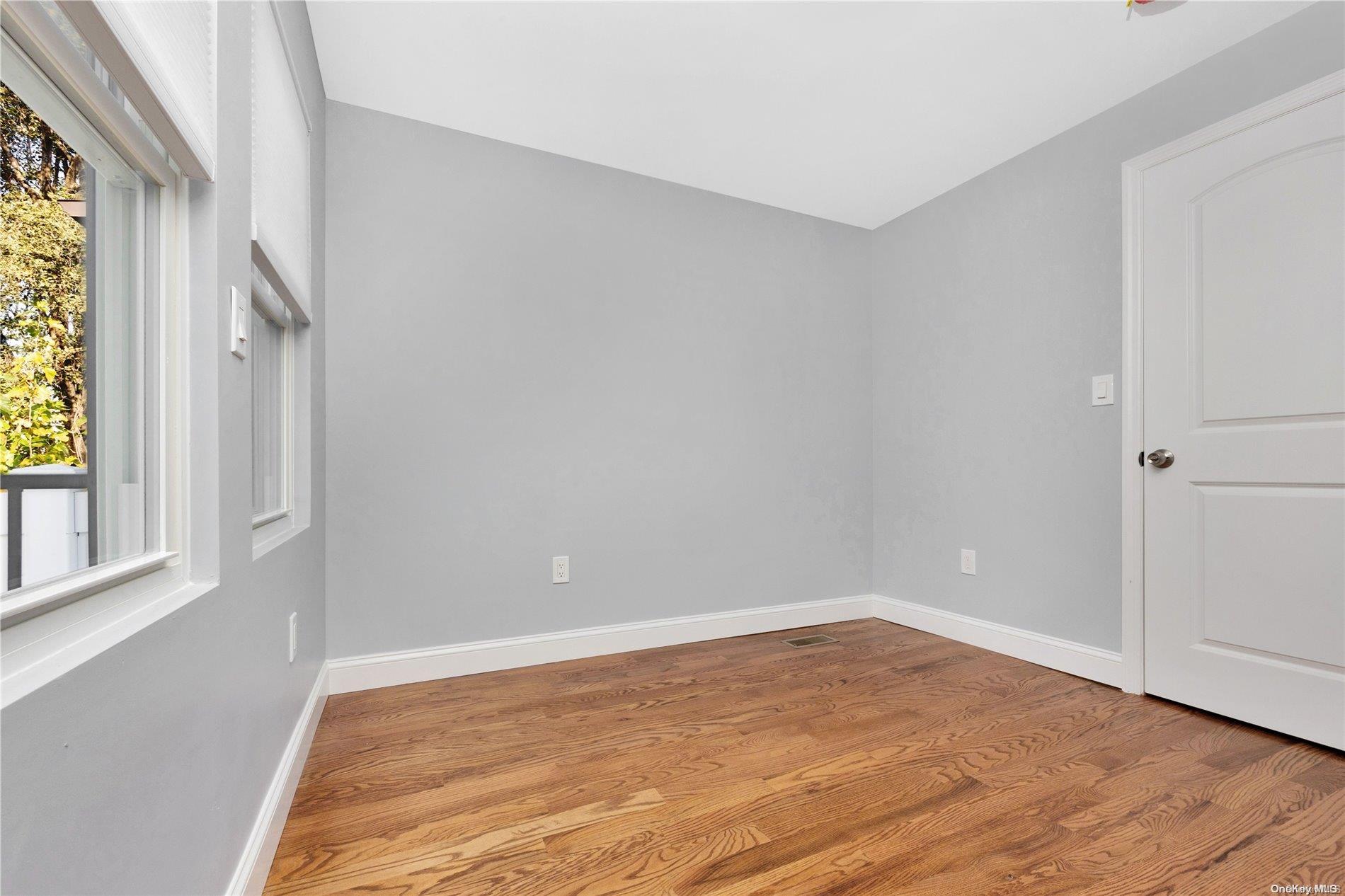 Single Family 118th  Queens, NY 11434, MLS-L3585790-11