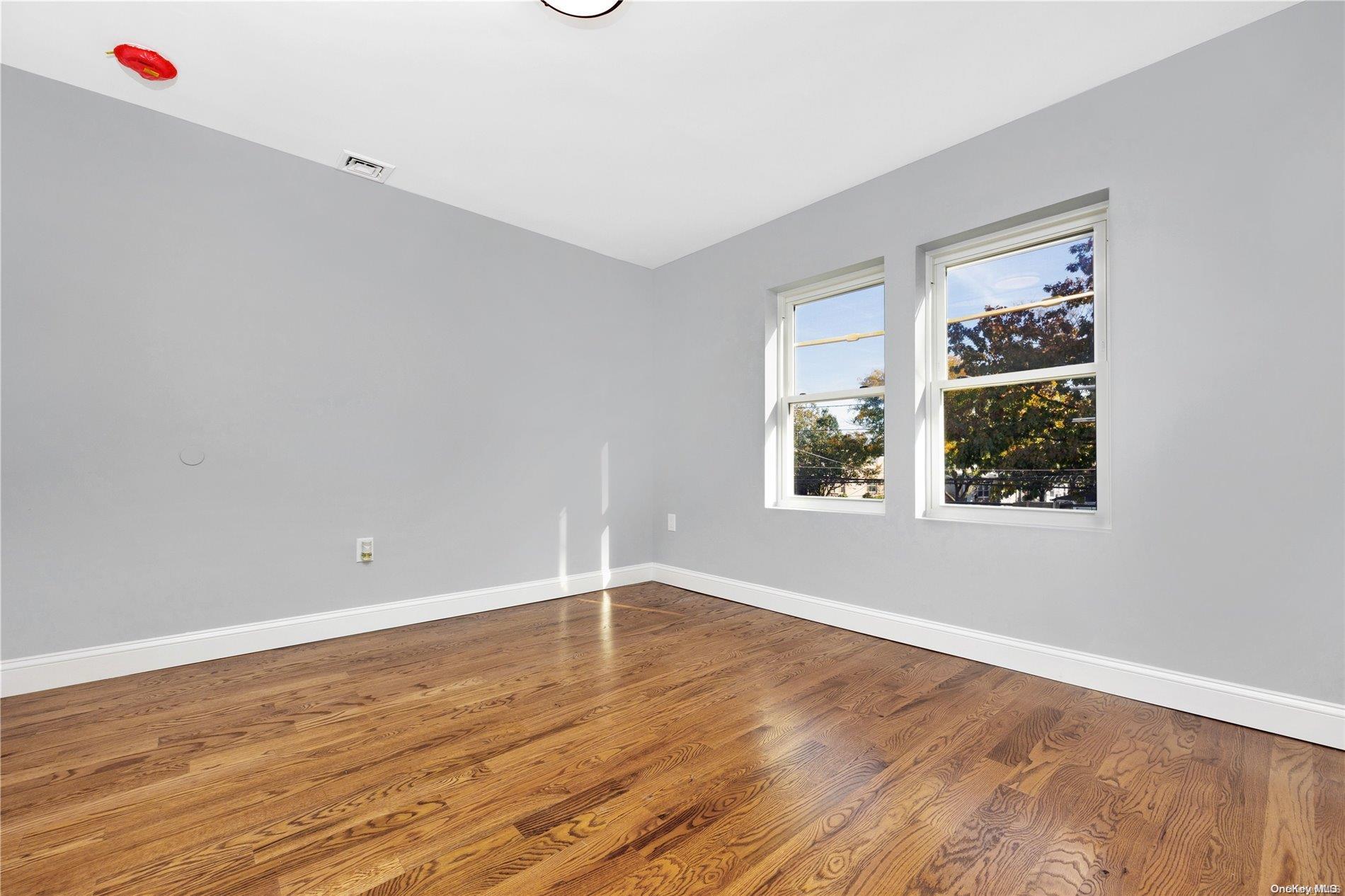 Single Family 118th  Queens, NY 11434, MLS-L3585790-16