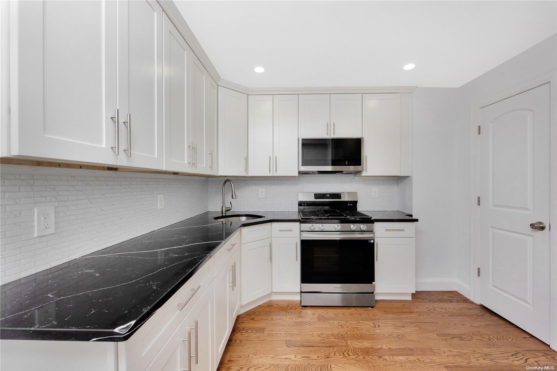 Single Family 118th  Queens, NY 11434, MLS-L3585790-7