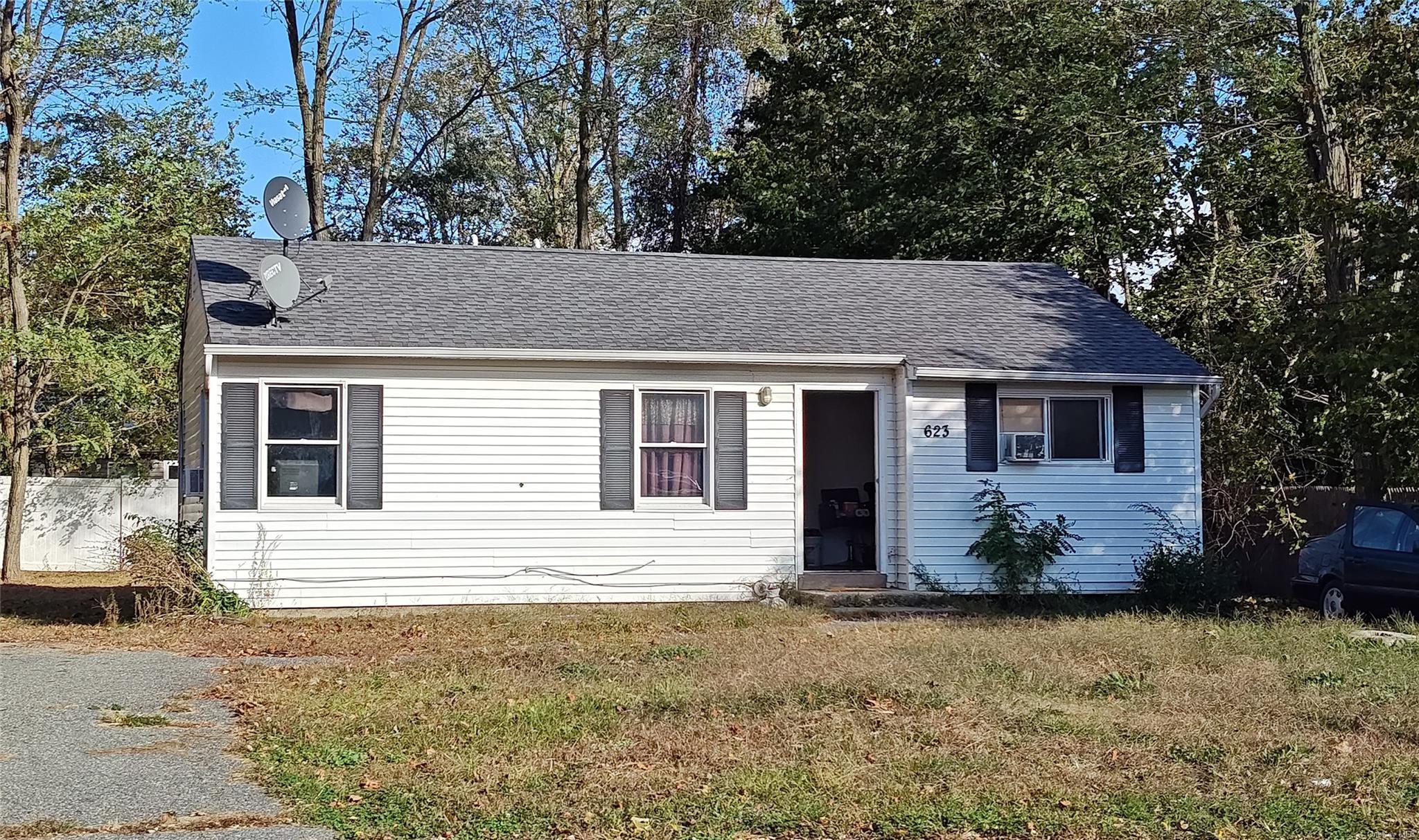 Single Family Meade  Suffolk County, NY 11713, MLS-L3585813-3