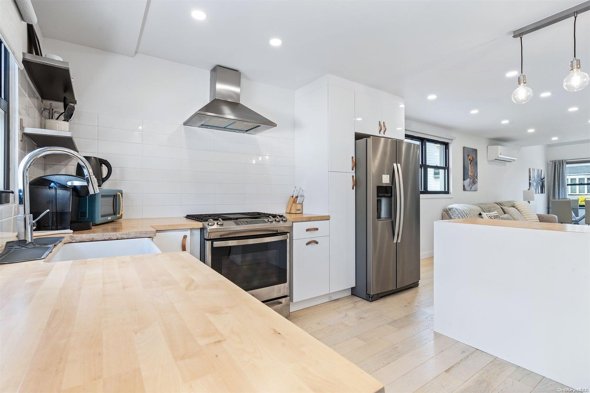 Single Family Murray  Queens, NY 11357, MLS-L3585957-11