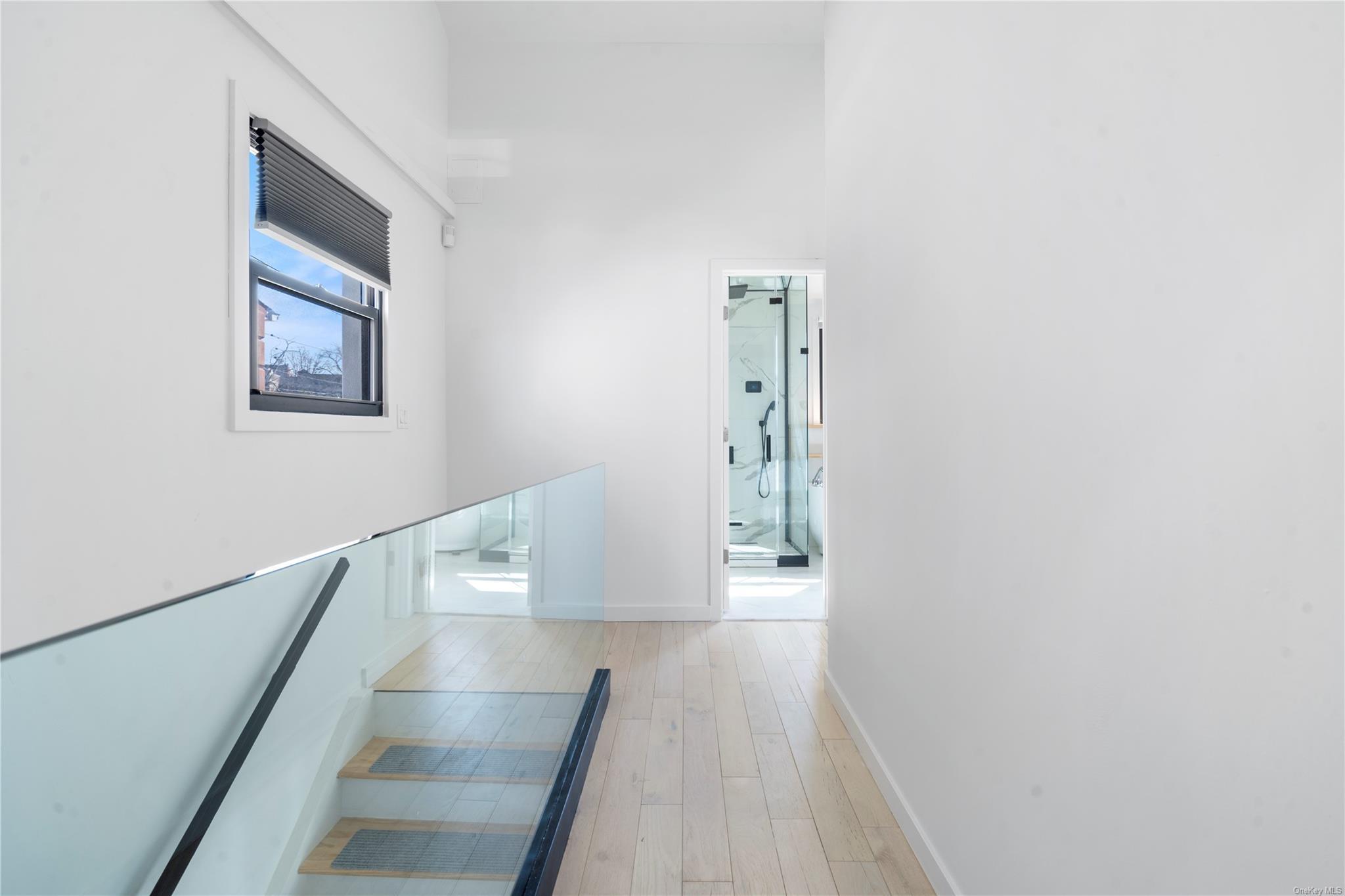 Single Family Murray  Queens, NY 11357, MLS-L3585957-20