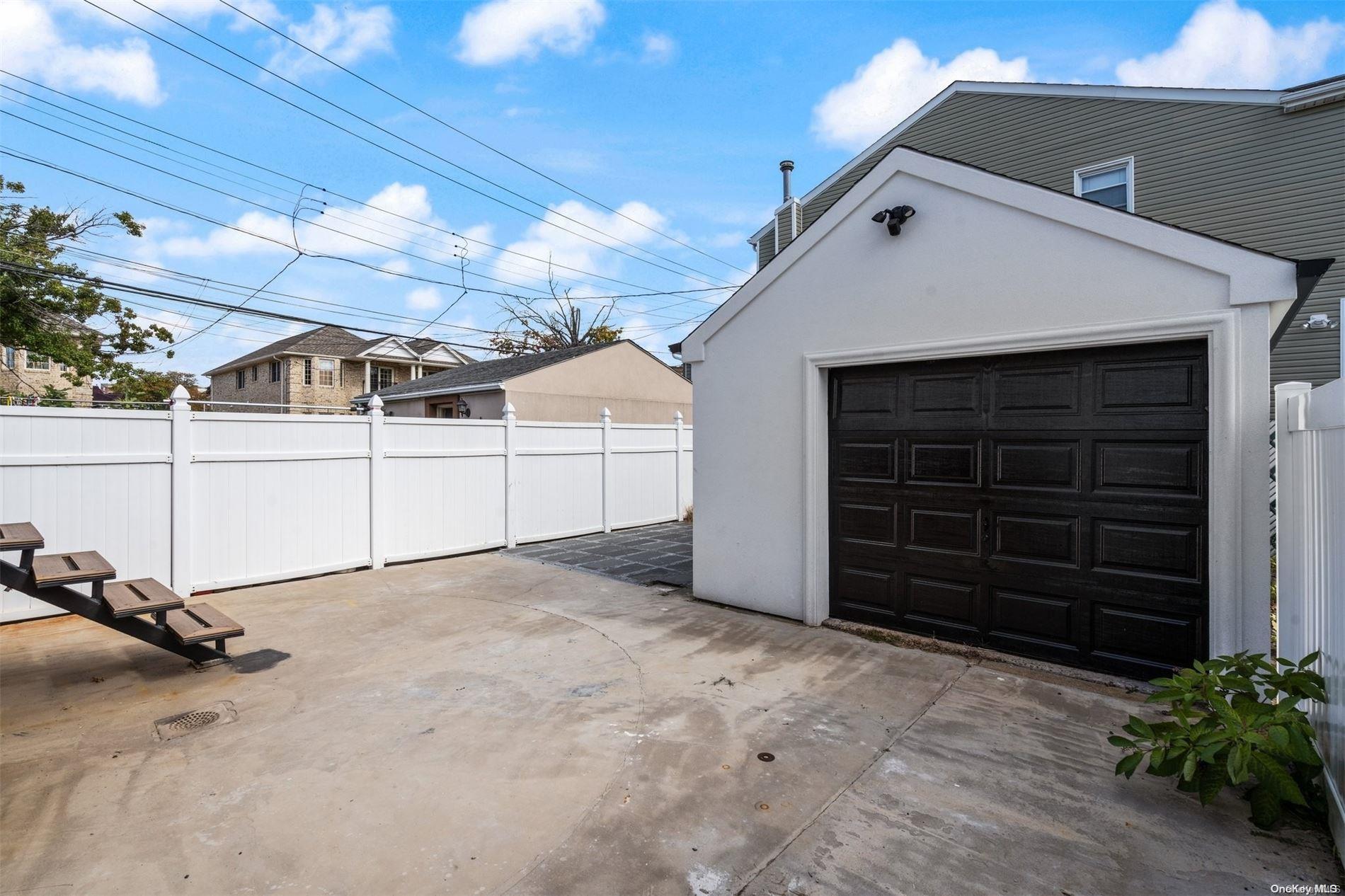 Single Family Murray  Queens, NY 11357, MLS-L3585957-29