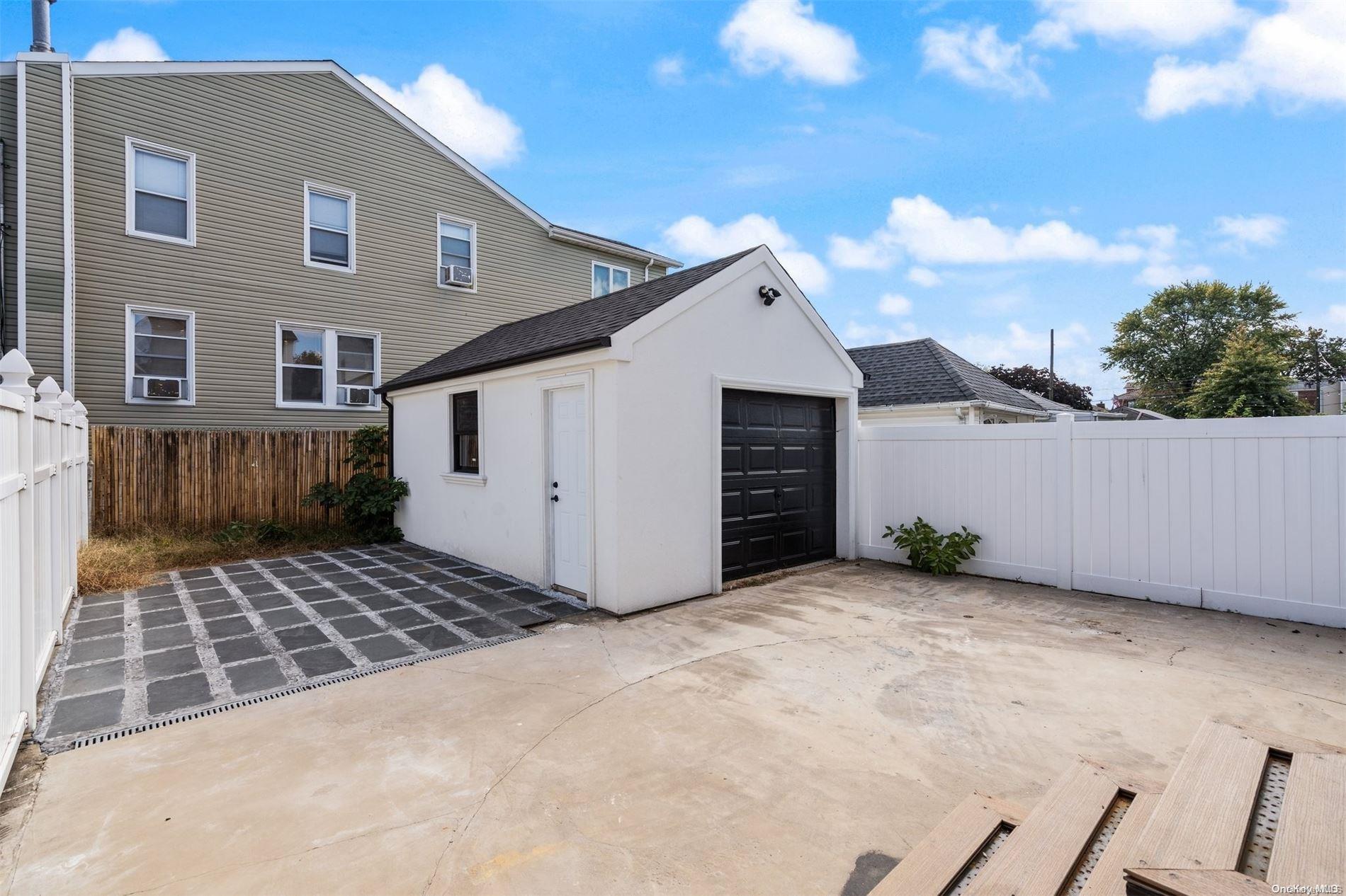 Single Family Murray  Queens, NY 11357, MLS-L3585957-30