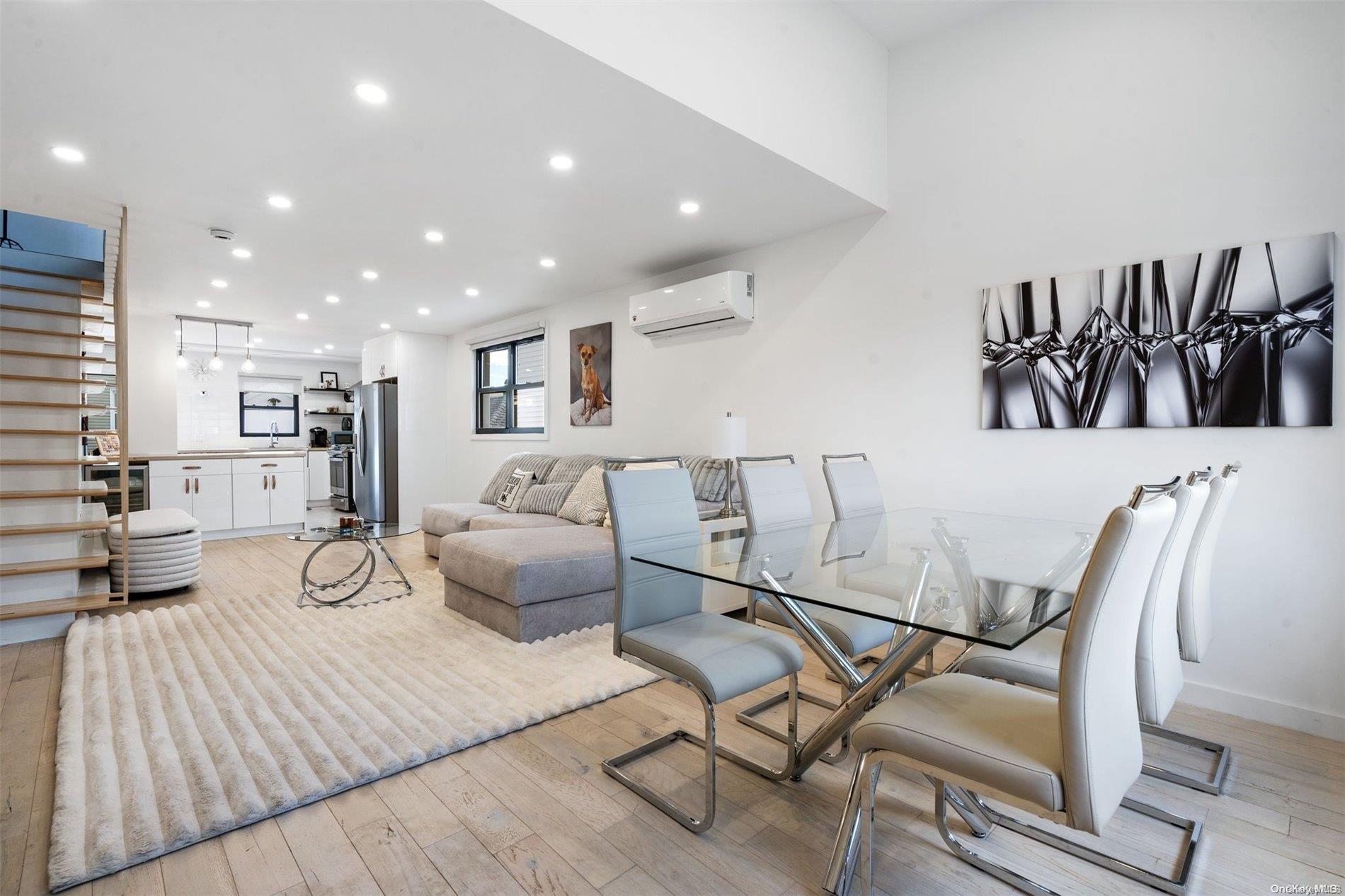 Single Family Murray  Queens, NY 11357, MLS-L3585957-8