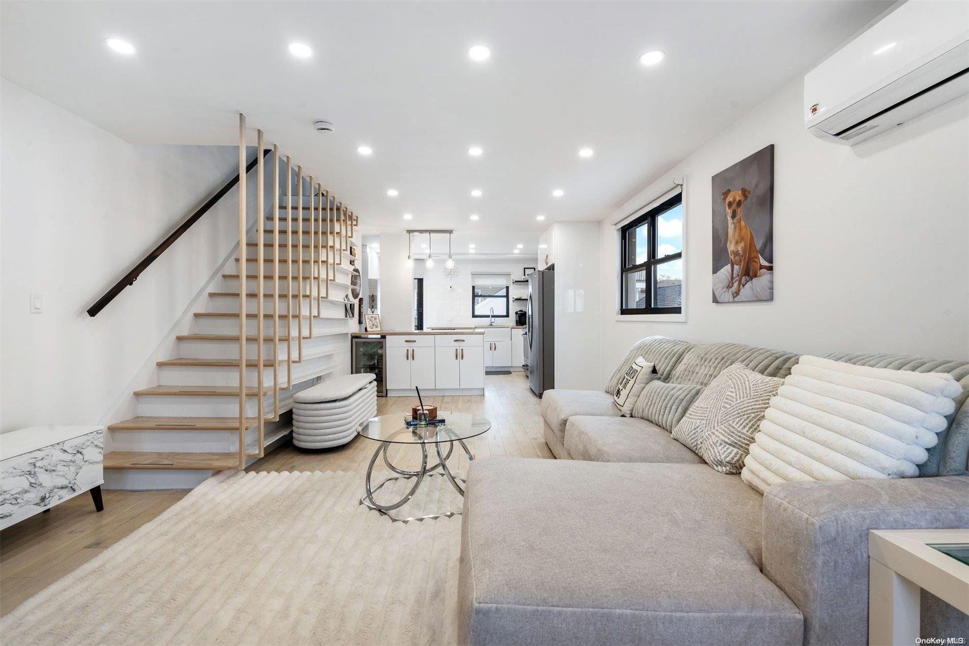 Single Family Murray  Queens, NY 11357, MLS-L3585957-9