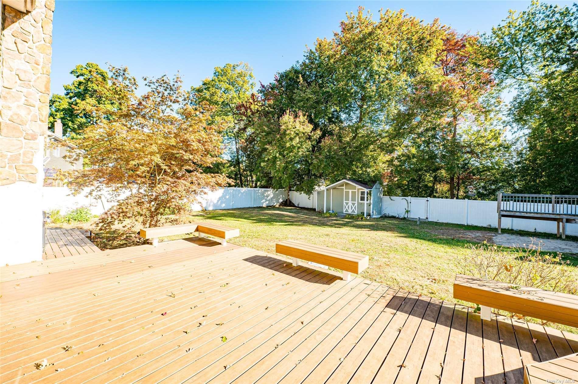 Single Family Hollins  Suffolk County, NY 11730, MLS-L3586031-26