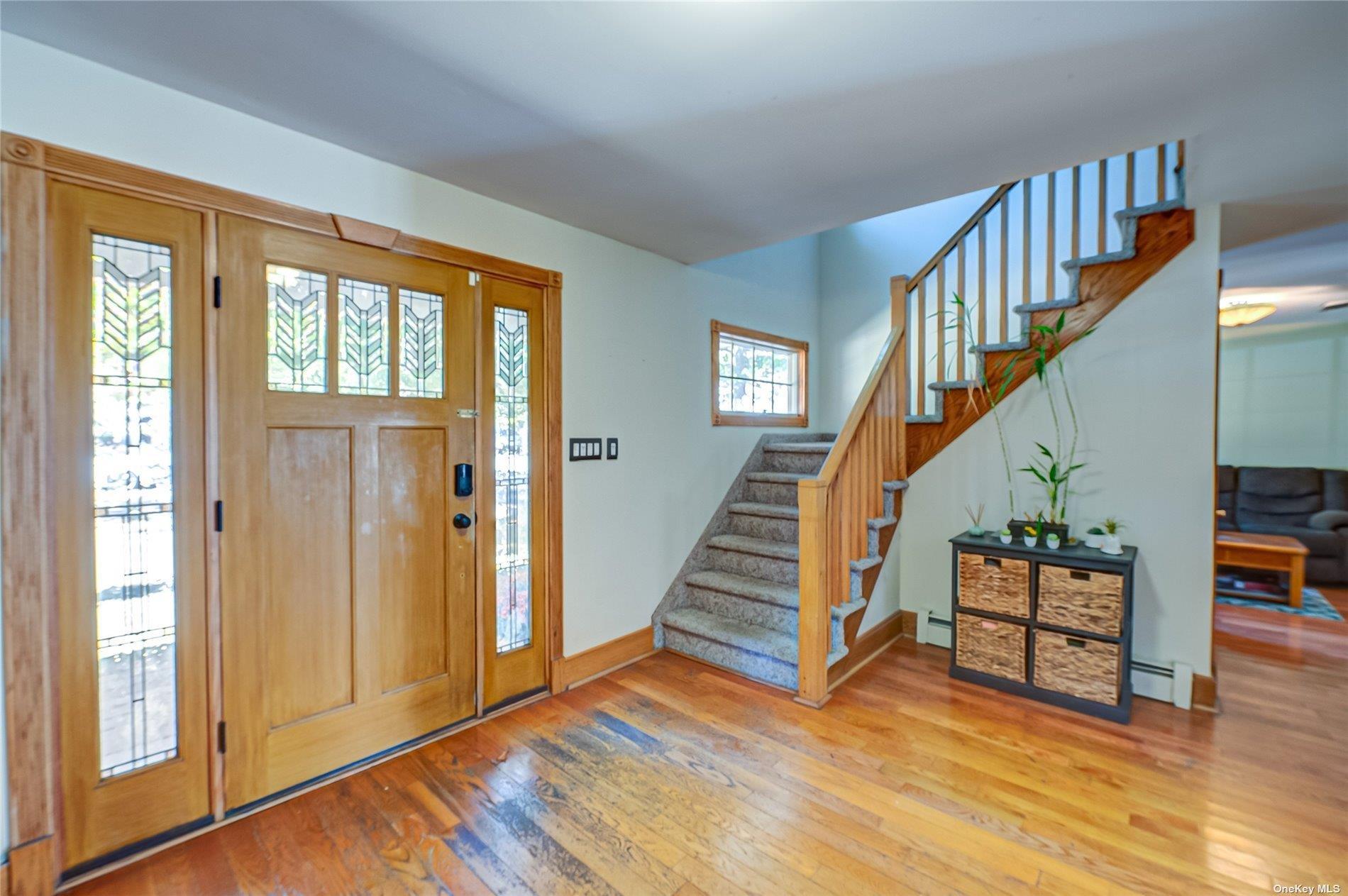 Single Family Hollins  Suffolk County, NY 11730, MLS-L3586031-3