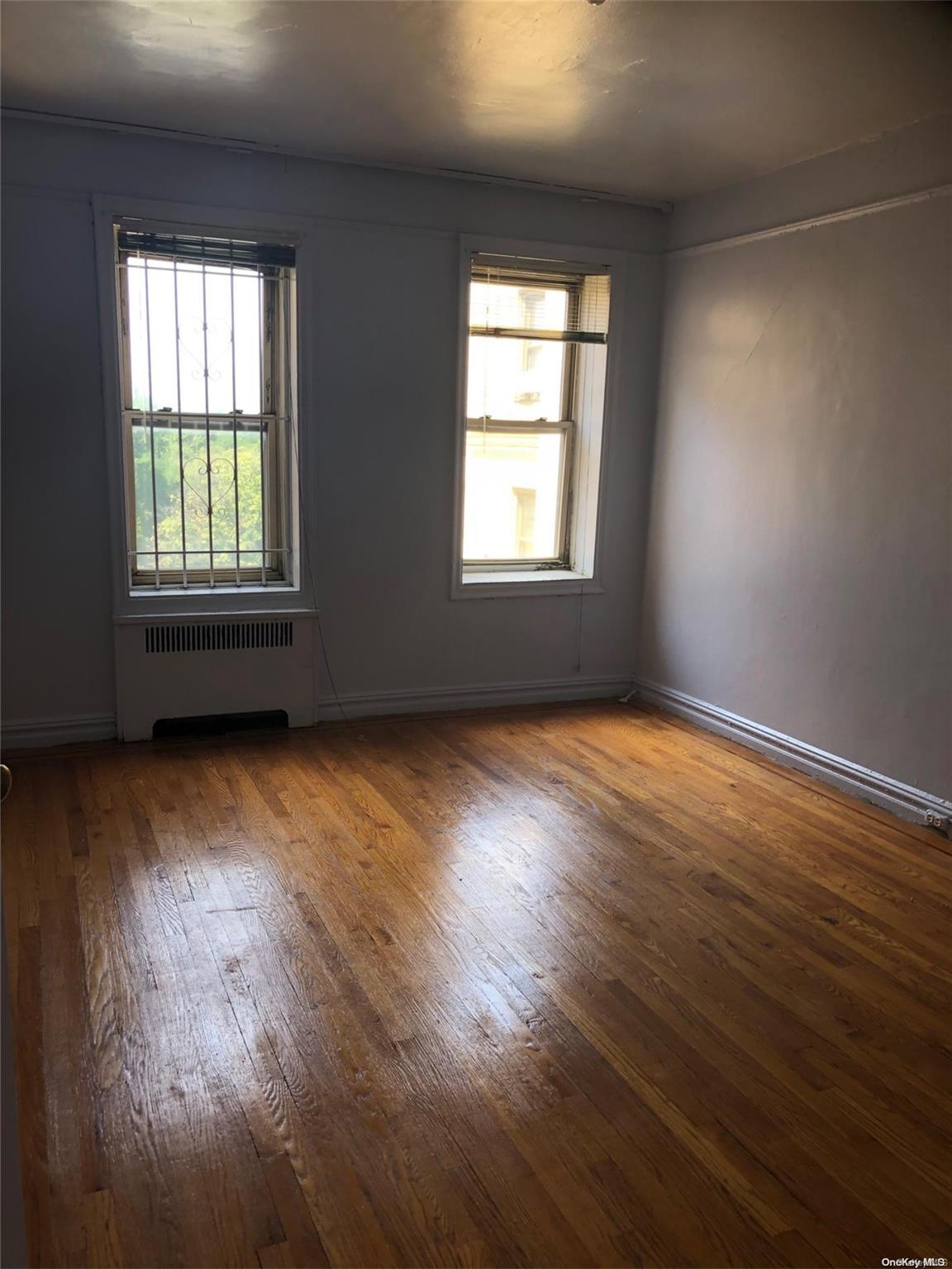 Coop Bronx Park East  Bronx, NY 10462, MLS-L3586044-3