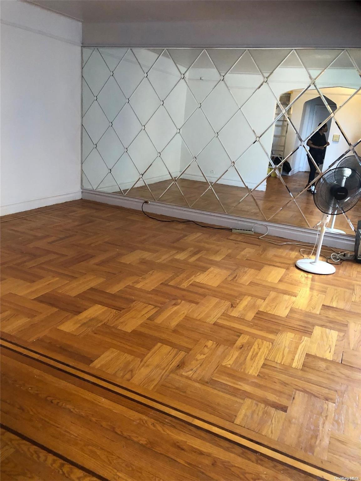 Coop Bronx Park East  Bronx, NY 10462, MLS-L3586044-6