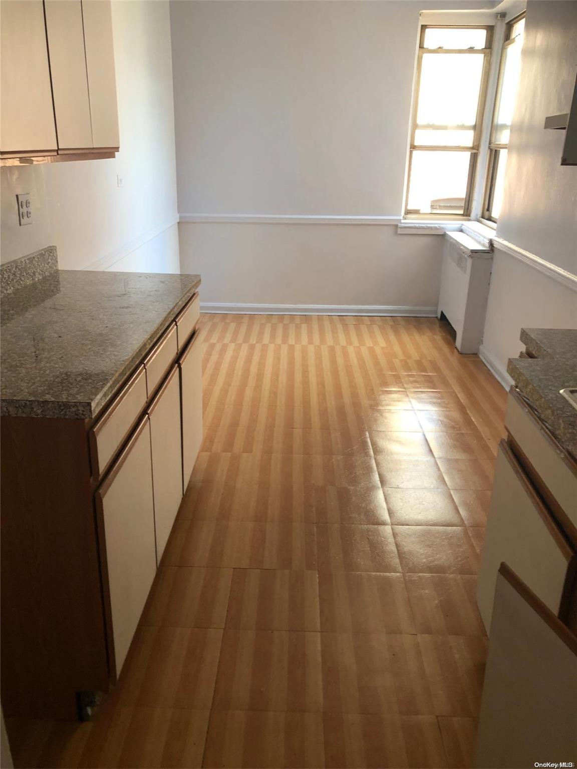 Coop Bronx Park East  Bronx, NY 10462, MLS-L3586044-9