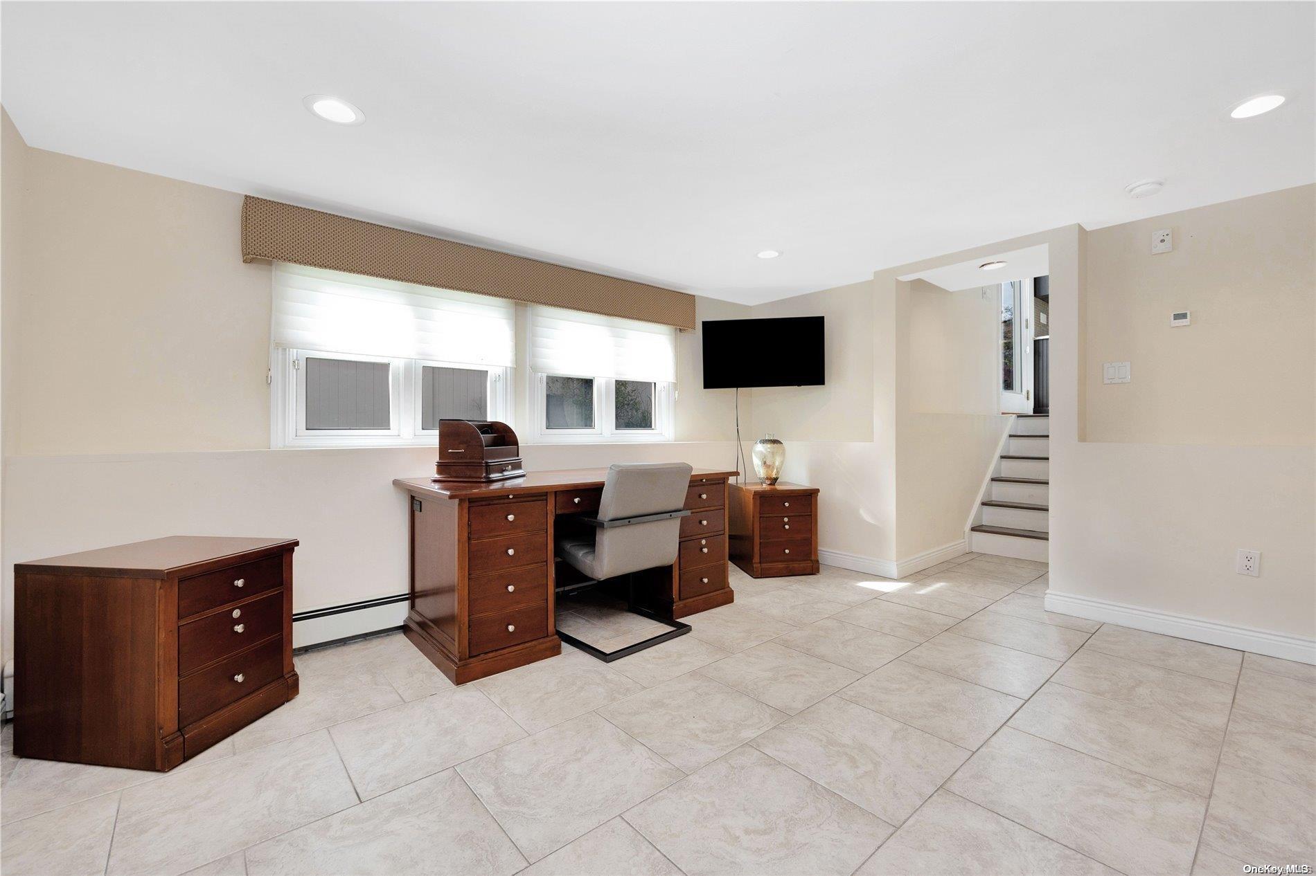 Single Family Prescott  Nassau County, NY 11561, MLS-L3586192-22