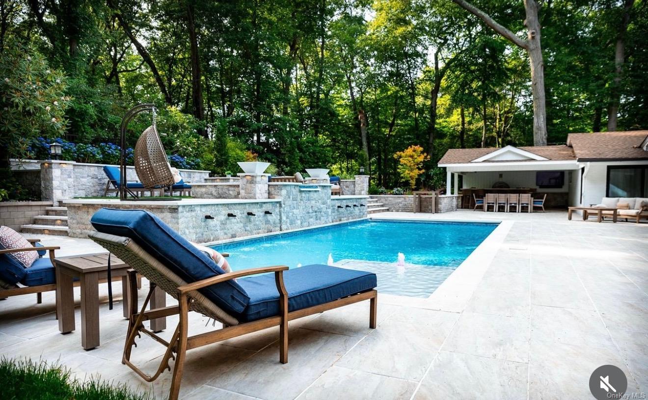 Single Family Ridge  Nassau County, NY 11765, MLS-L3586305-19