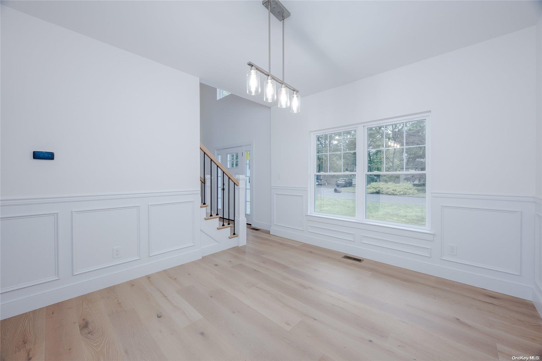 Single Family Zenith  Suffolk County, NY 11778, MLS-L3586365-11