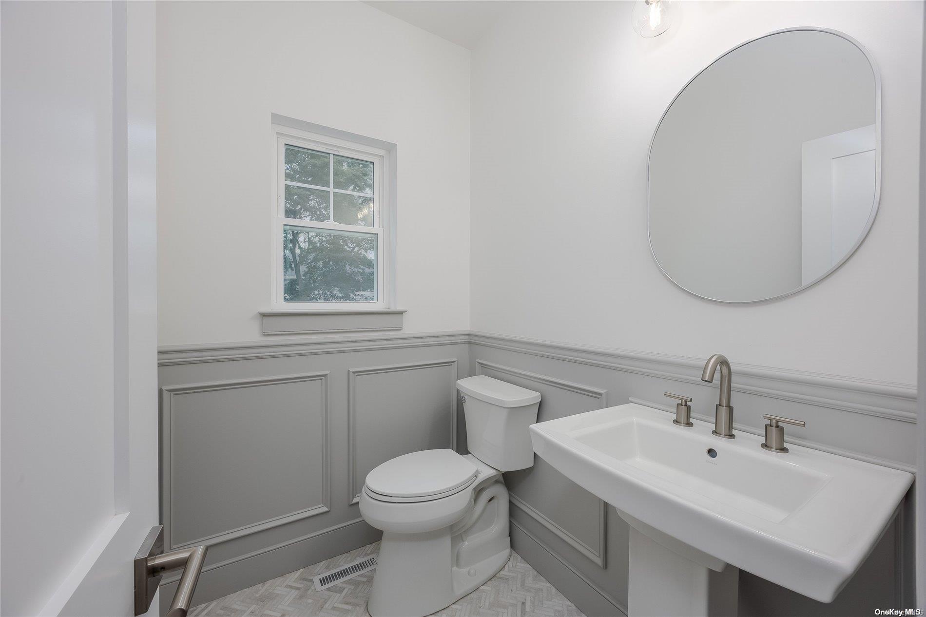 Single Family Zenith  Suffolk County, NY 11778, MLS-L3586365-22