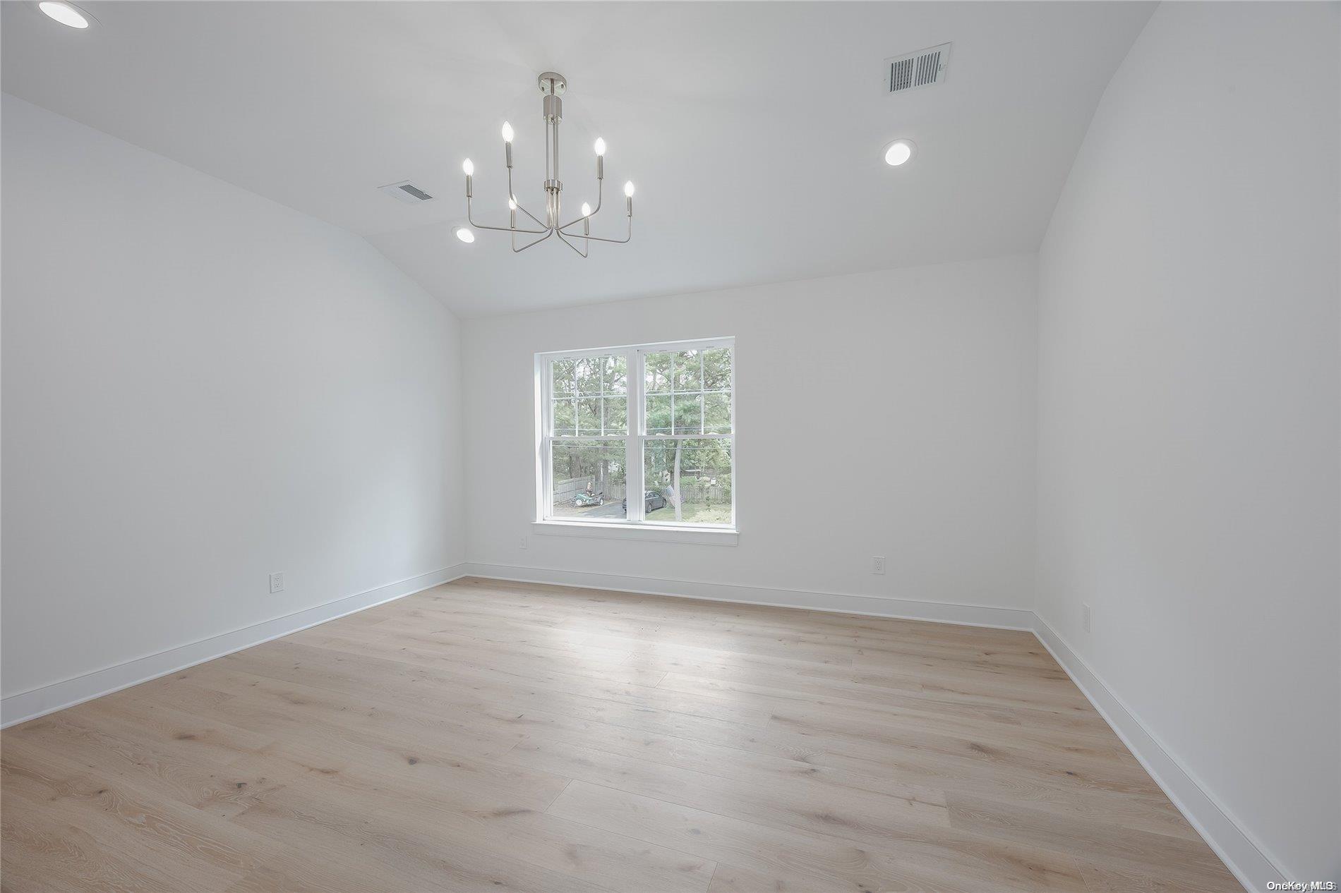 Single Family Zenith  Suffolk County, NY 11778, MLS-L3586365-27