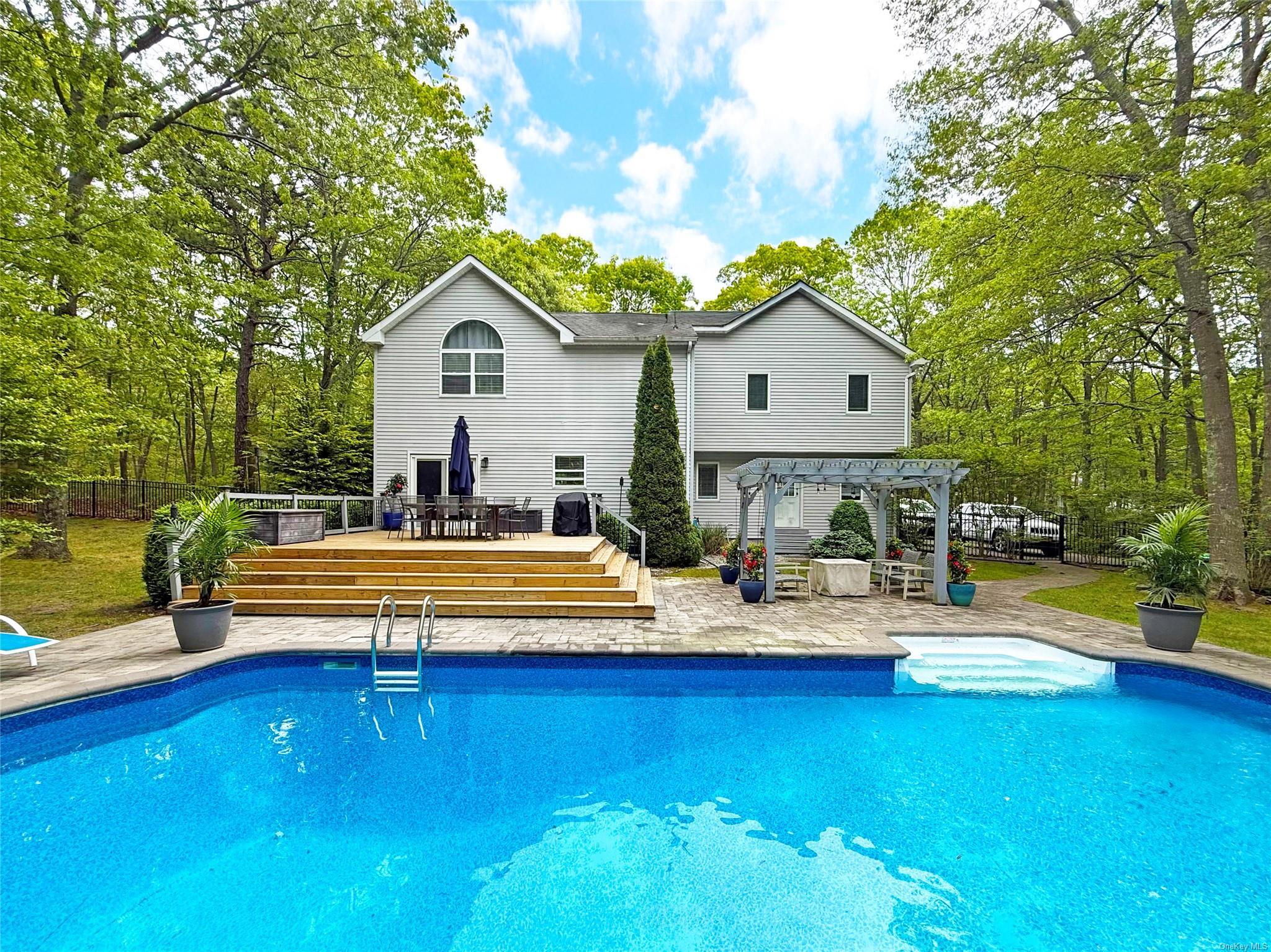 Single Family Diane  Suffolk County, NY 11949, MLS-L3586412-2