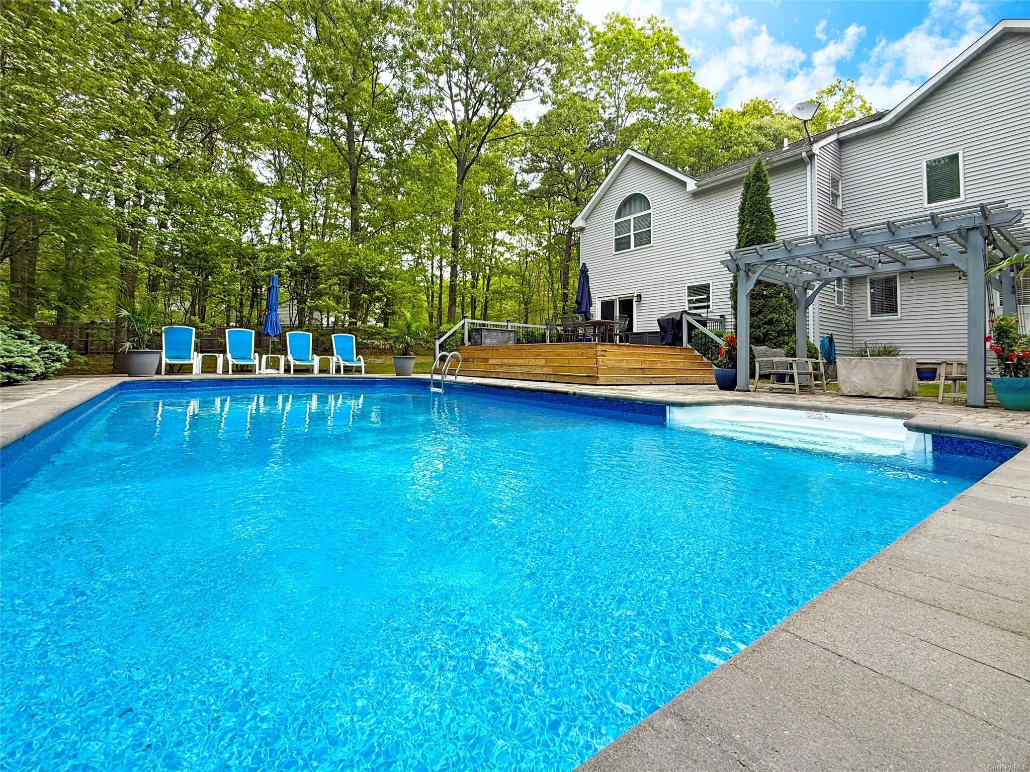 Single Family Diane  Suffolk County, NY 11949, MLS-L3586412-36