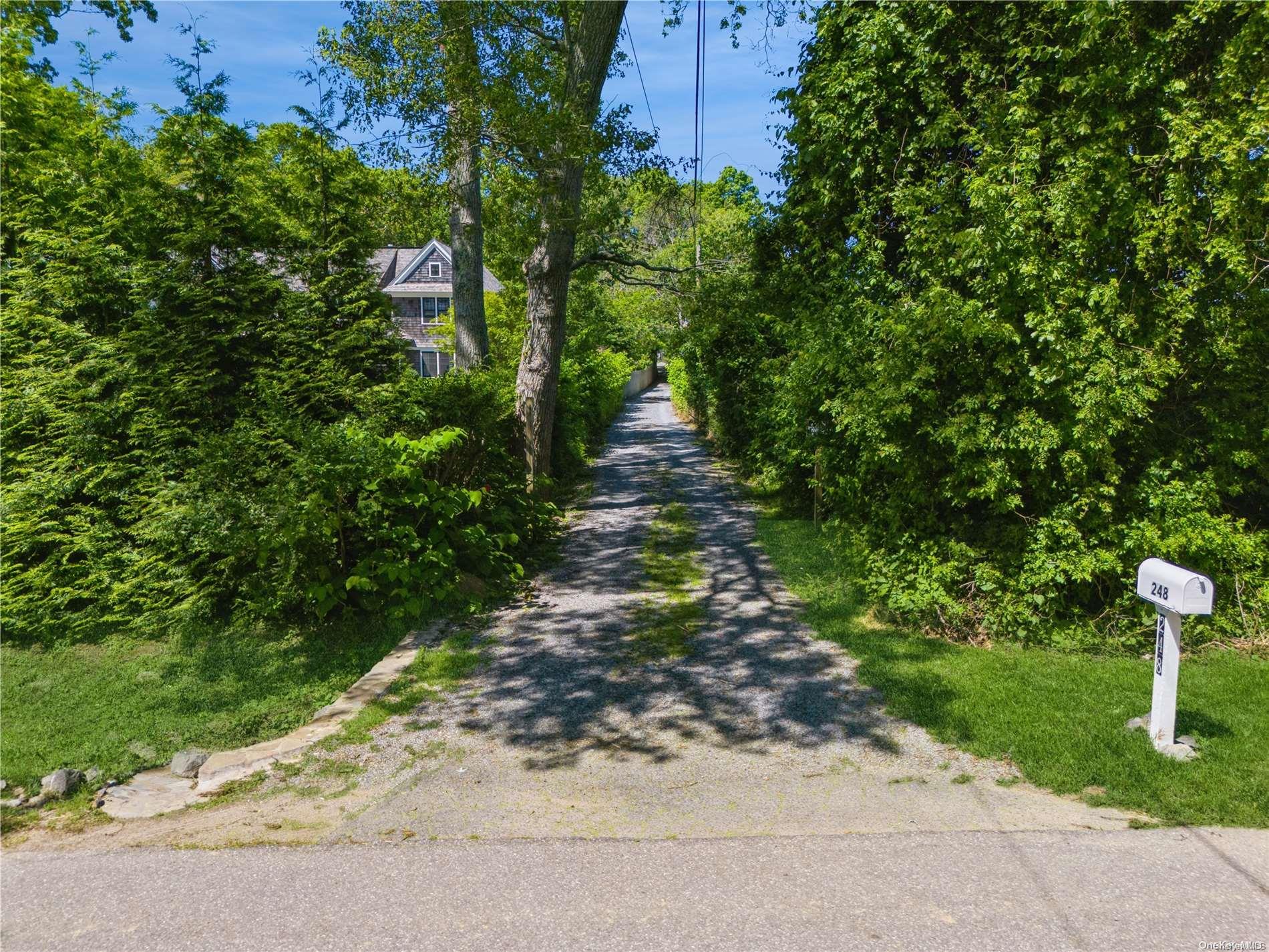 Single Family Blank  Suffolk County, NY 11976, MLS-L3586440-3